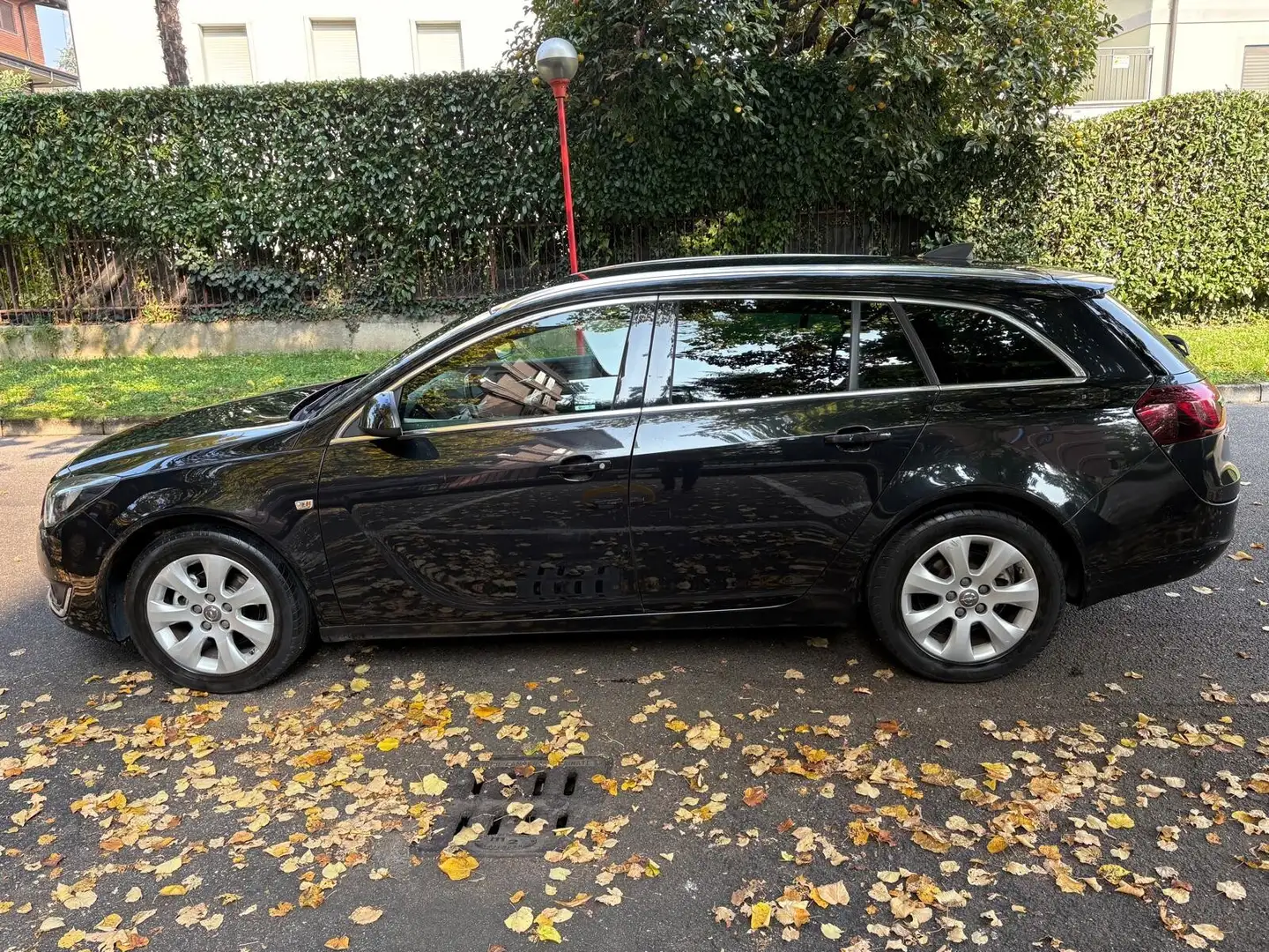 Opel Insignia 1.6 CDTI 136CV Sports Tourer aut. Cosmo Business Noir - 2