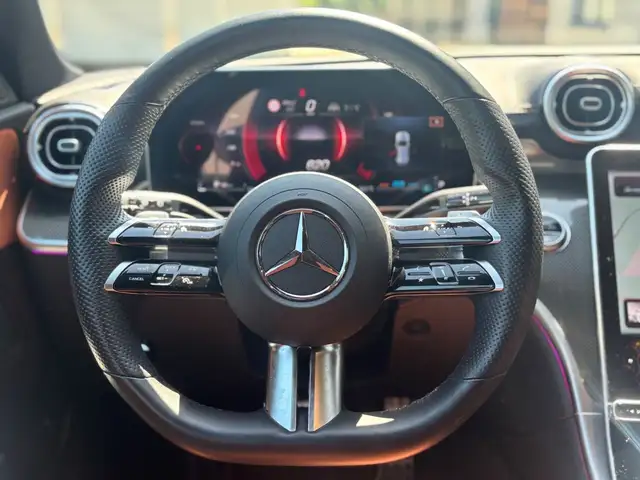 Mercedes-Benz C-Class view 11