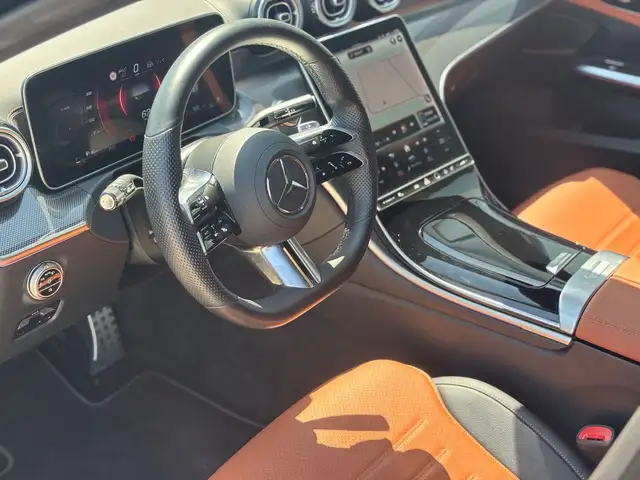 Mercedes-Benz C-Class view 9