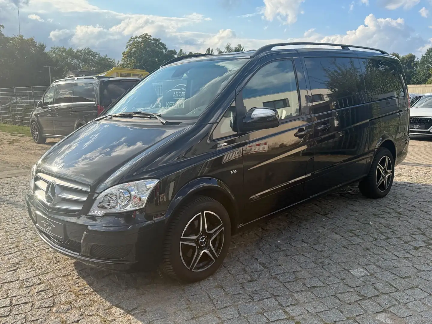 Mercedes-Benz Viano 3.0 CDI Ambiente Edition lang*Leder*Panora Schwarz - 2