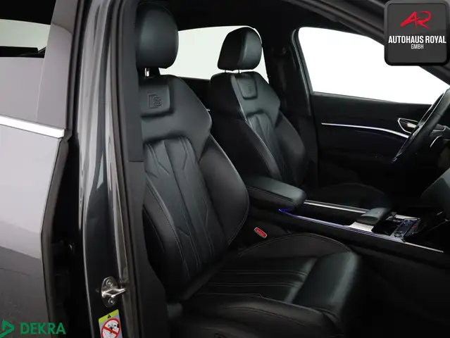 Audi E-Tron view 11