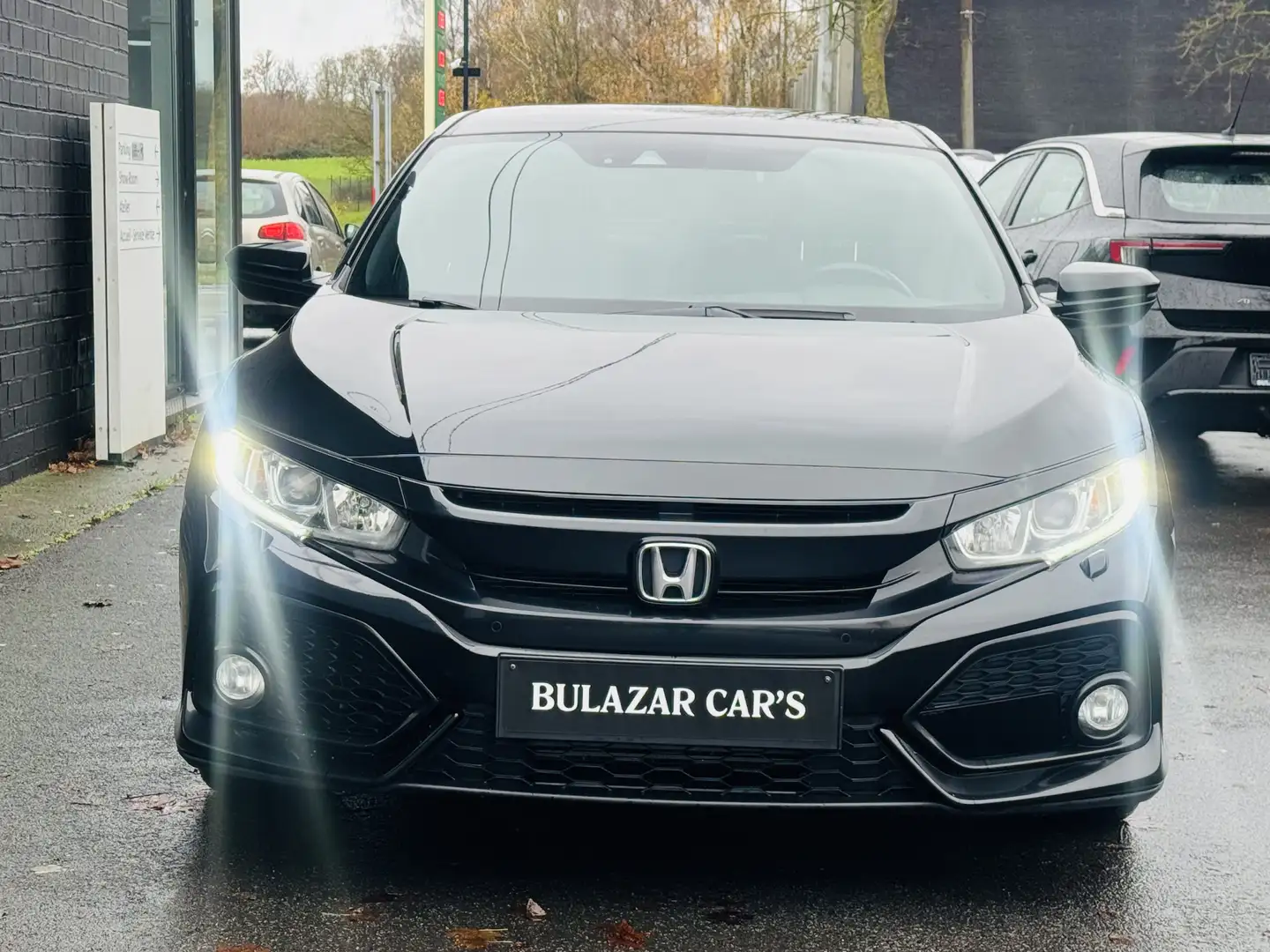 Honda Civic Civic 1.0 i-VTEC GARANTIE CARNET NAVI CAMERA USB Zwart - 2