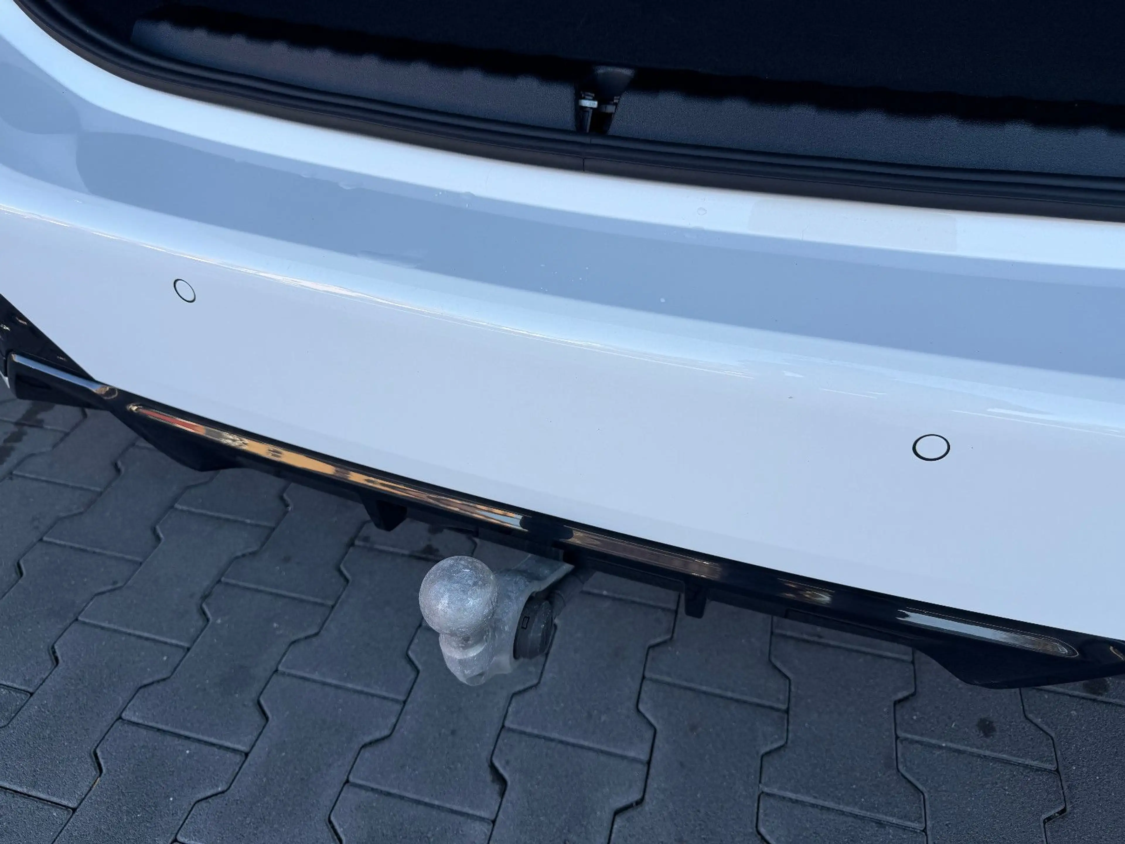 BMW 220 220d ATourer M Sport Pano AHK HUD H/K Massage — photo 23