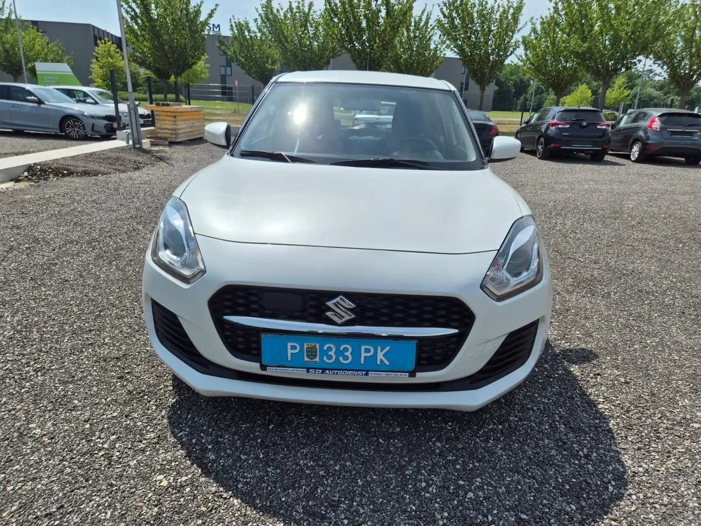 Suzuki Swift Basic Silber - 2