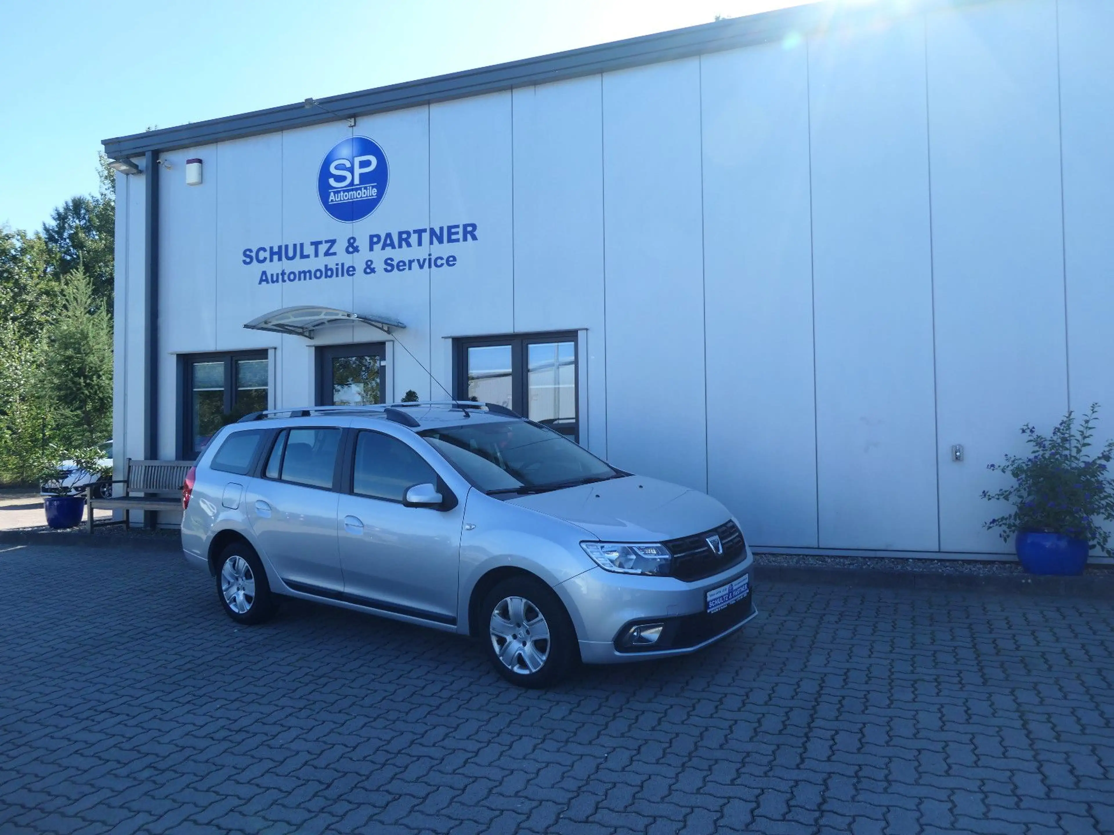 Dacia Logan MCV II Kombi Laureate // PDC, Scheckheft!