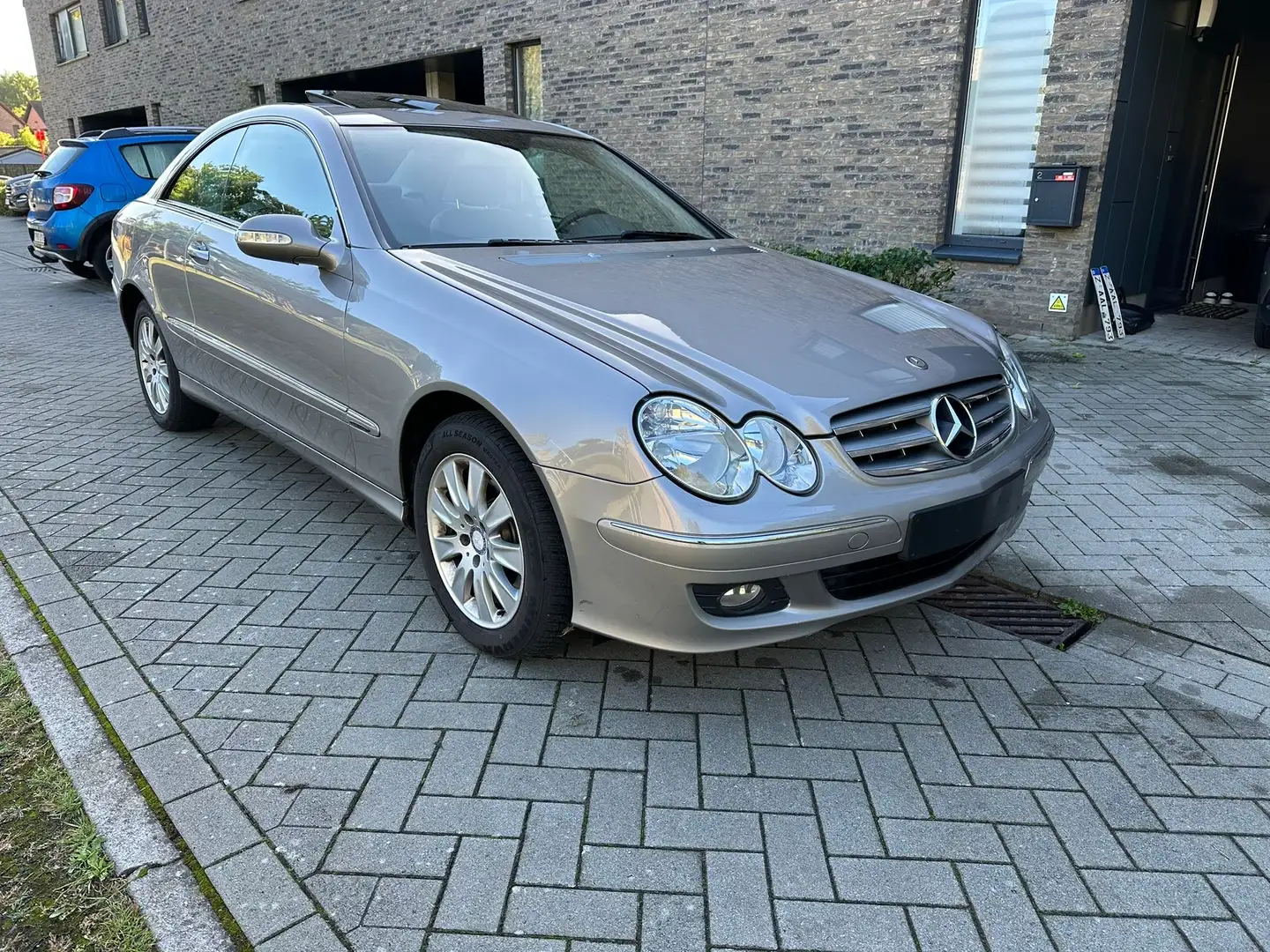 Mercedes-Benz CLK 200 Coupe Kompressor Elegance Grijs - 1