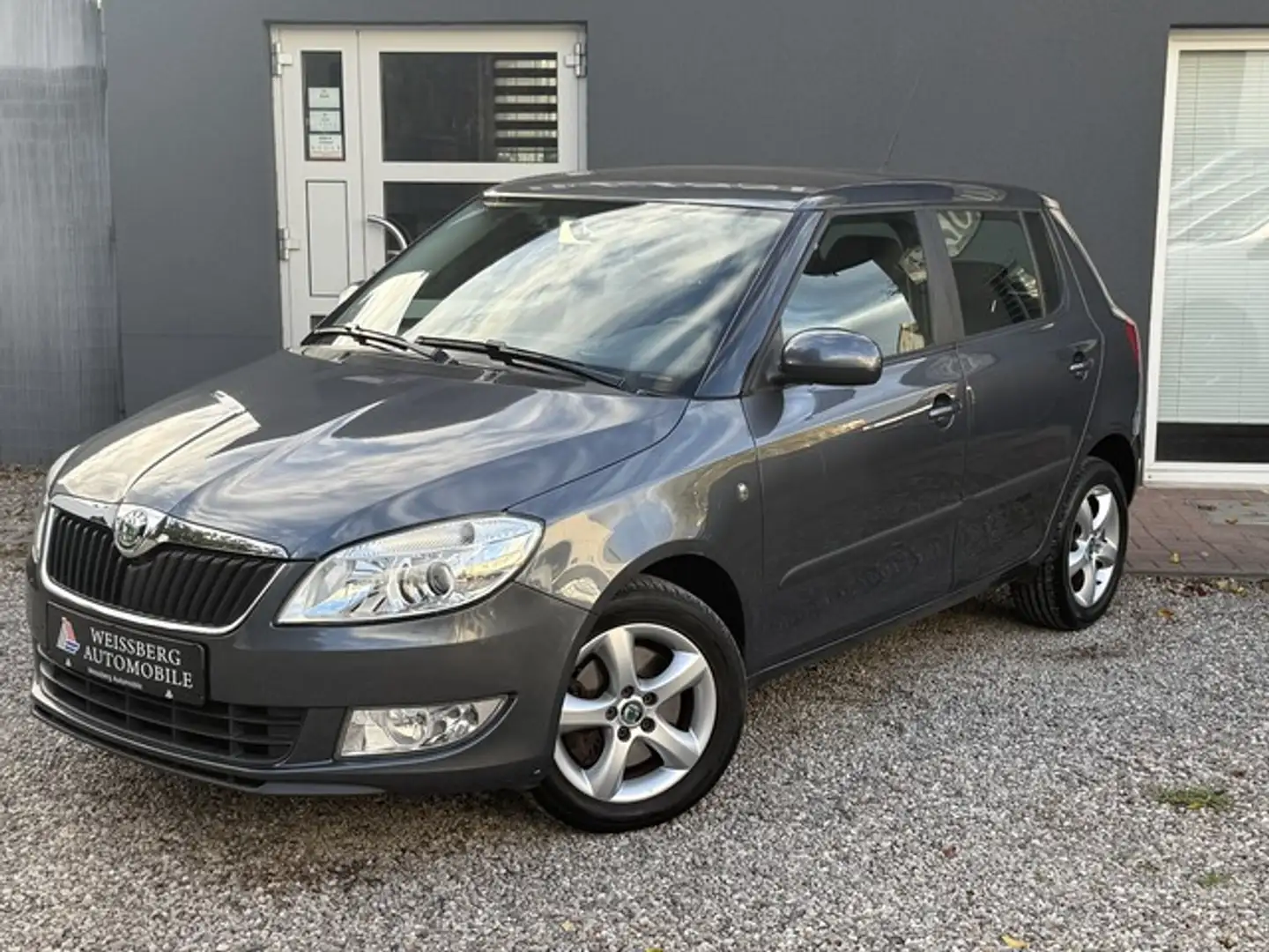 Skoda Fabia Automatik,Klima,SHZ,PDC Ambiente Grau - 1
