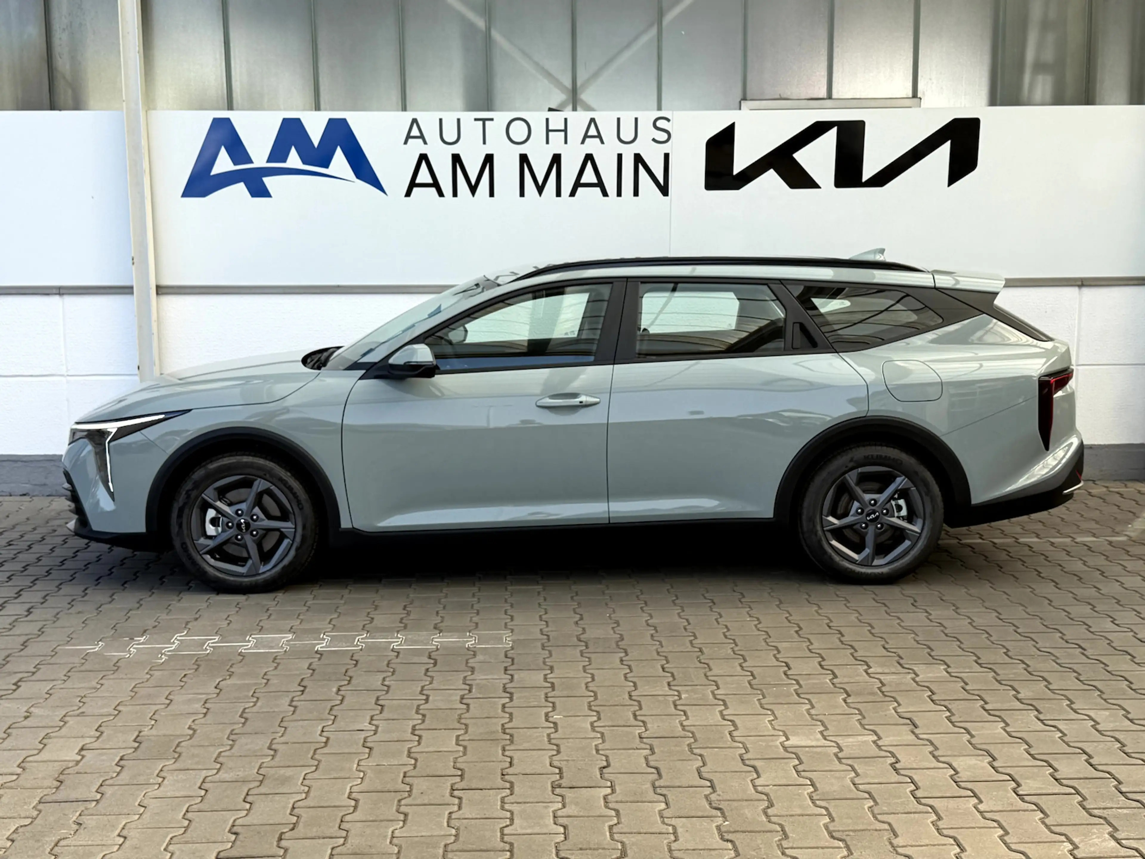 Kia K4 SW 1.6 T 150 DCT VISION — photo 3