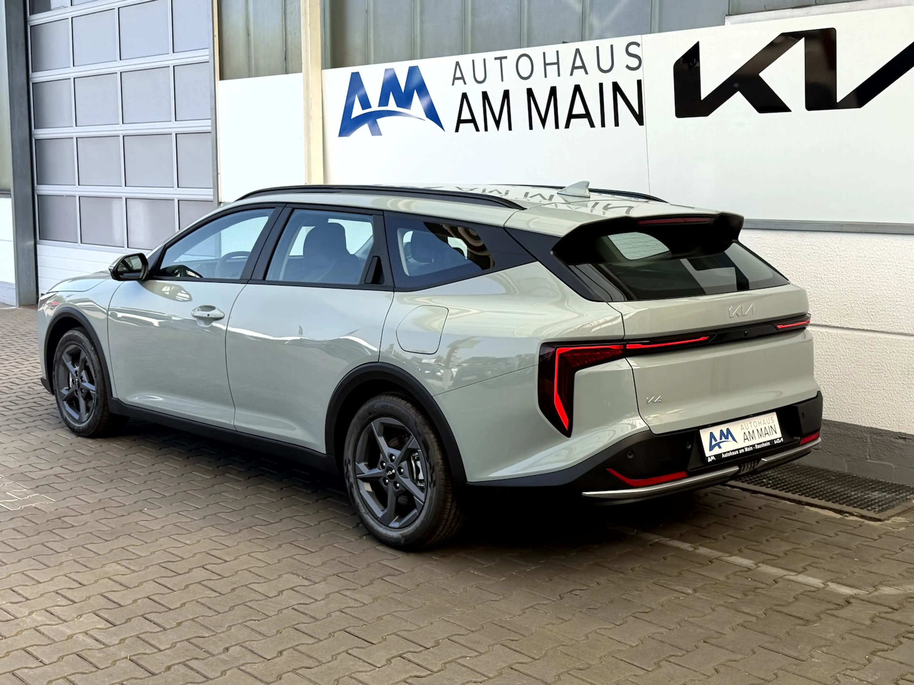 Kia K4 SW 1.6 T 150 DCT VISION — photo 4