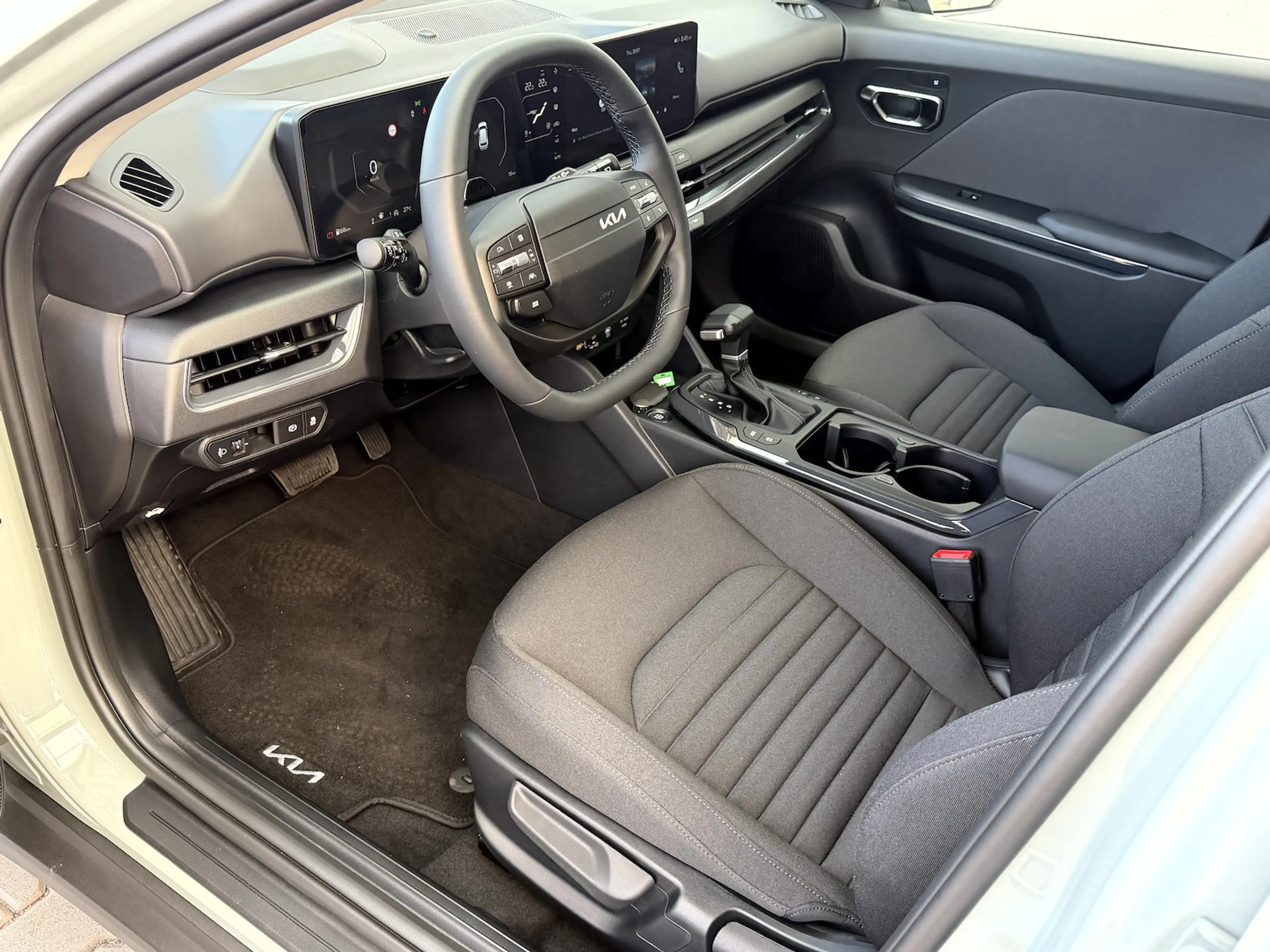 Kia K4 SW 1.6 T 150 DCT VISION — photo 8