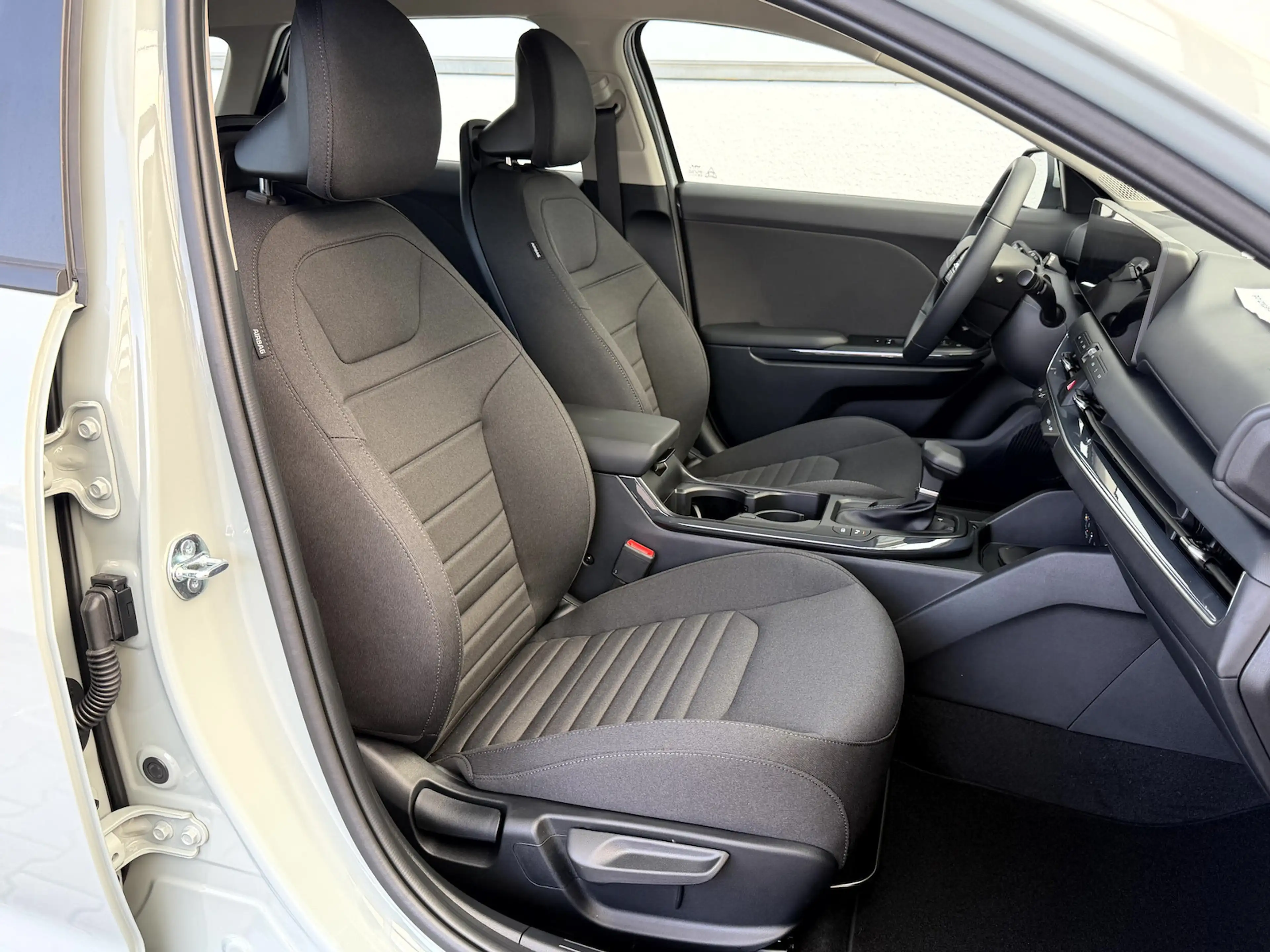 Kia K4 SW 1.6 T 150 DCT VISION — photo 12