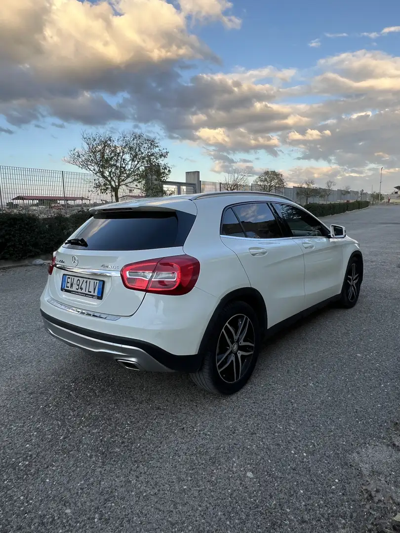 Mercedes-Benz GLA 200 d (cdi) Executive 4matic auto - 2