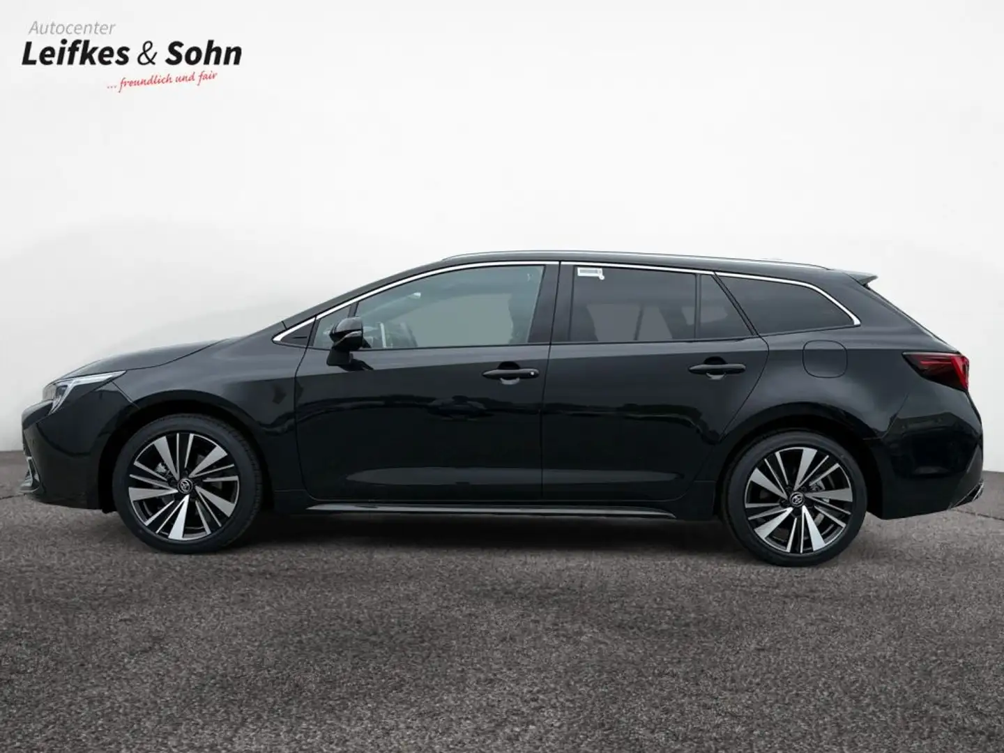 Toyota Corolla 1.8 Hybrid Touring Sports Teamplayer (ZE1HE) Noir - 2