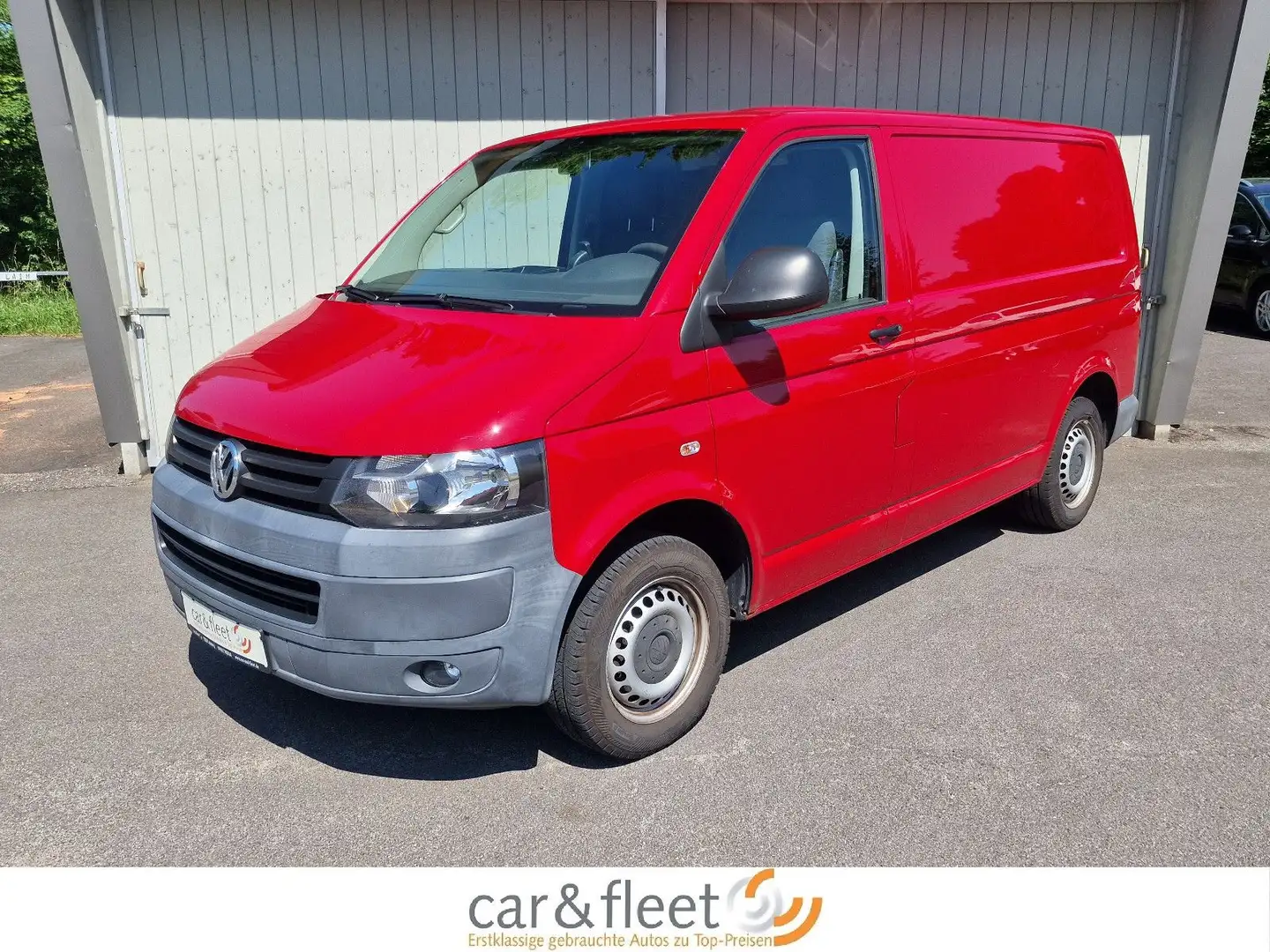Volkswagen T5 Transporter Kasten kurz PDC SiHz Klima AHK Rot - 1