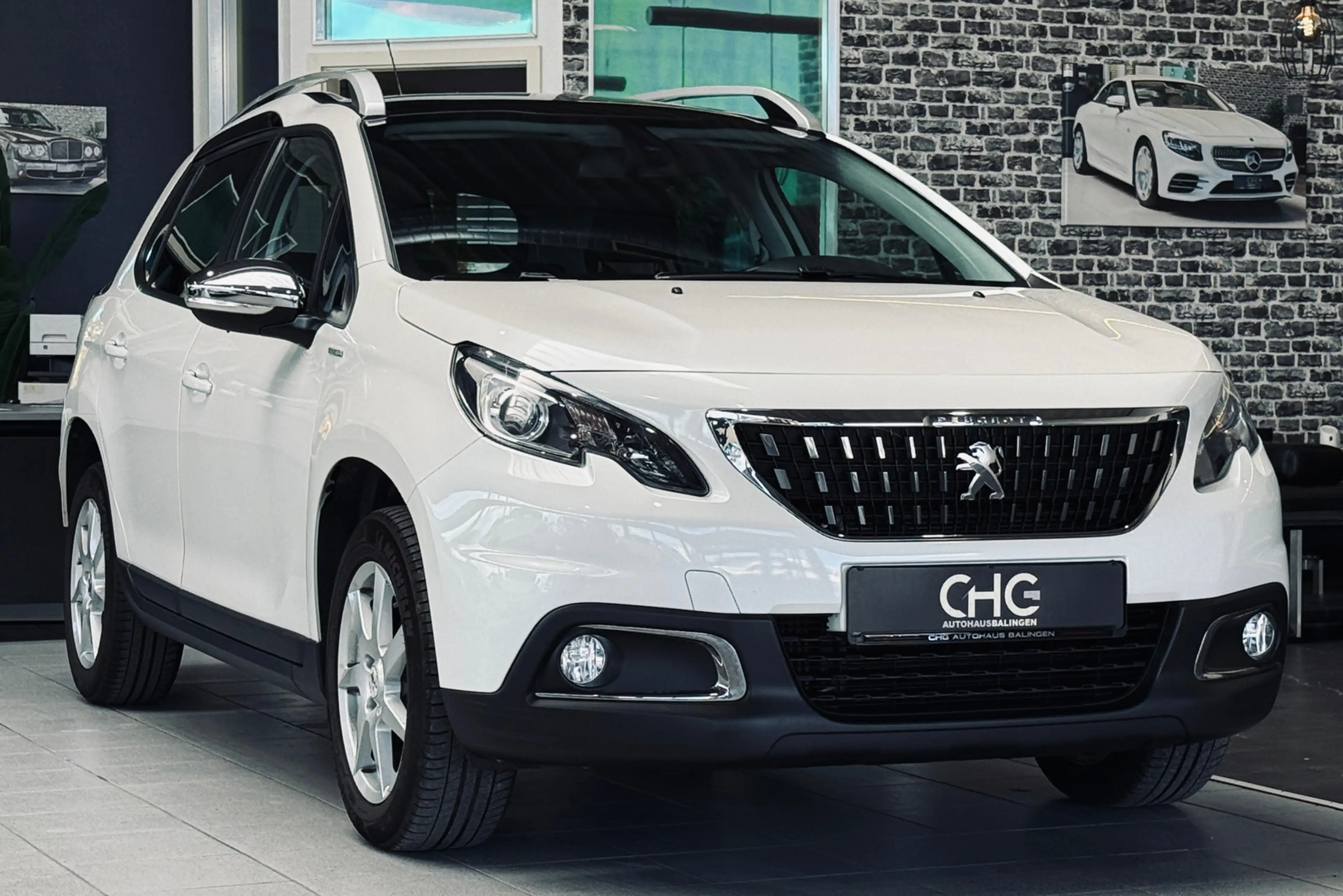 Peugeot 2008 Style PANO|KAMERA|NAVI|CARPLAY|TEMP.|SHZ