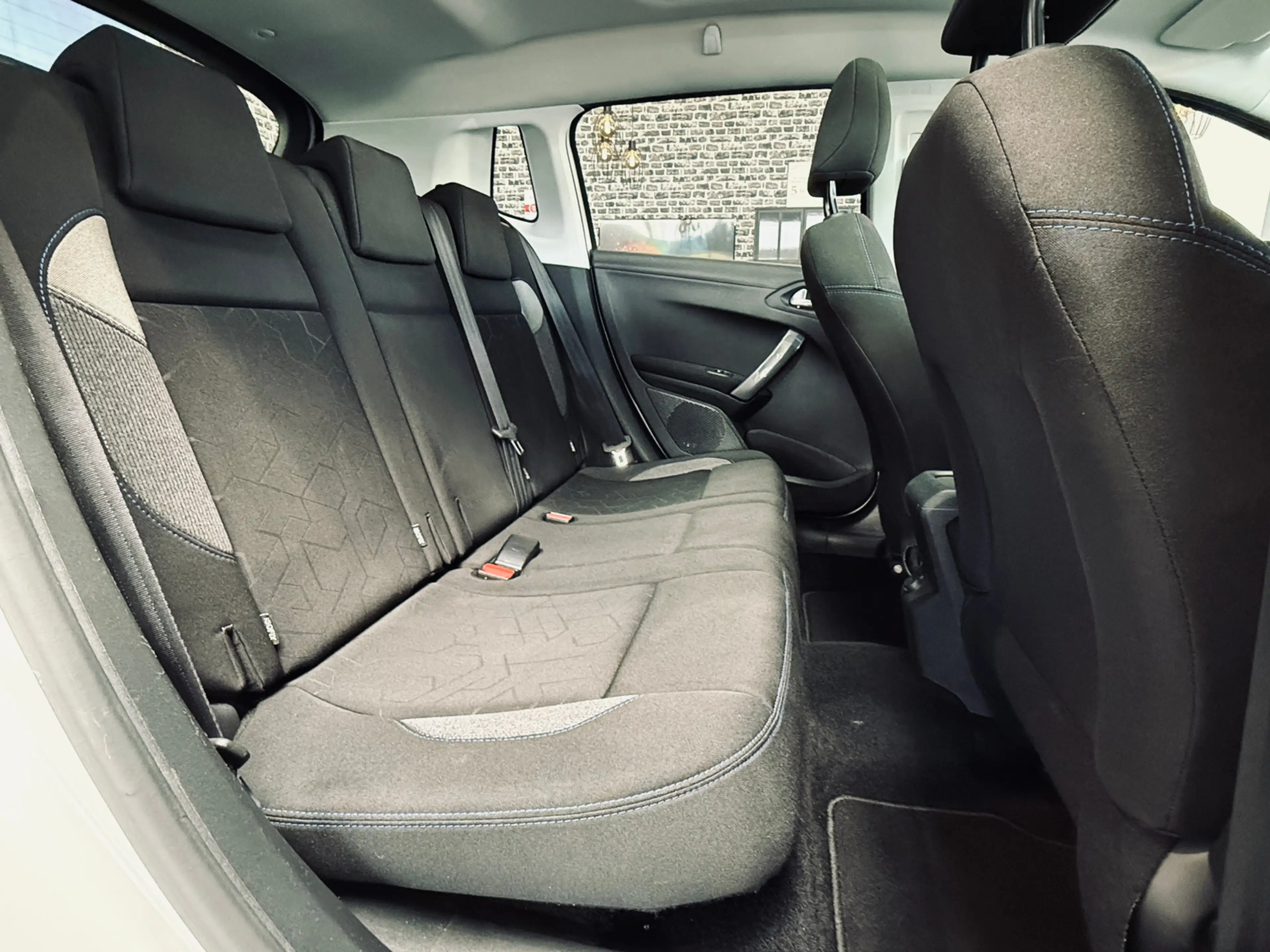 Peugeot 2008 Style PANO|KAMERA|NAVI|CARPLAY|TEMP.|SHZ — photo 12