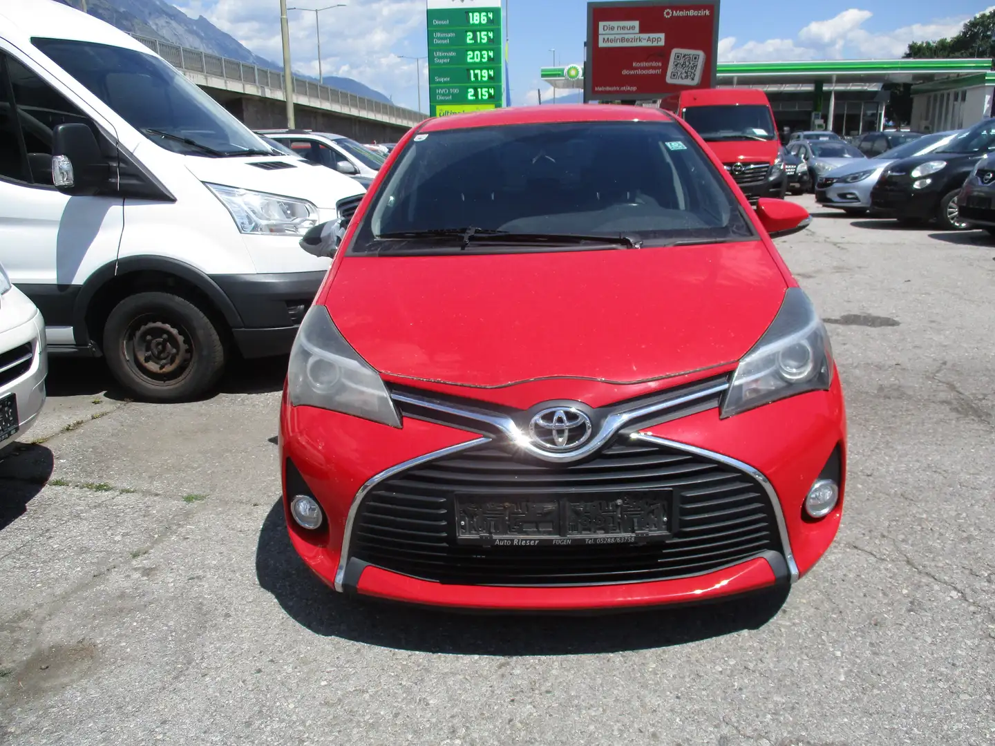 Toyota Yaris Rot - 2