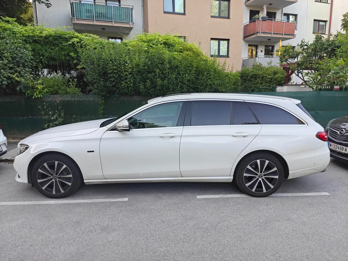 Mercedes-Benz E 300 E 300 de T Avantgarde Aut. Avantgarde Weiß - 2