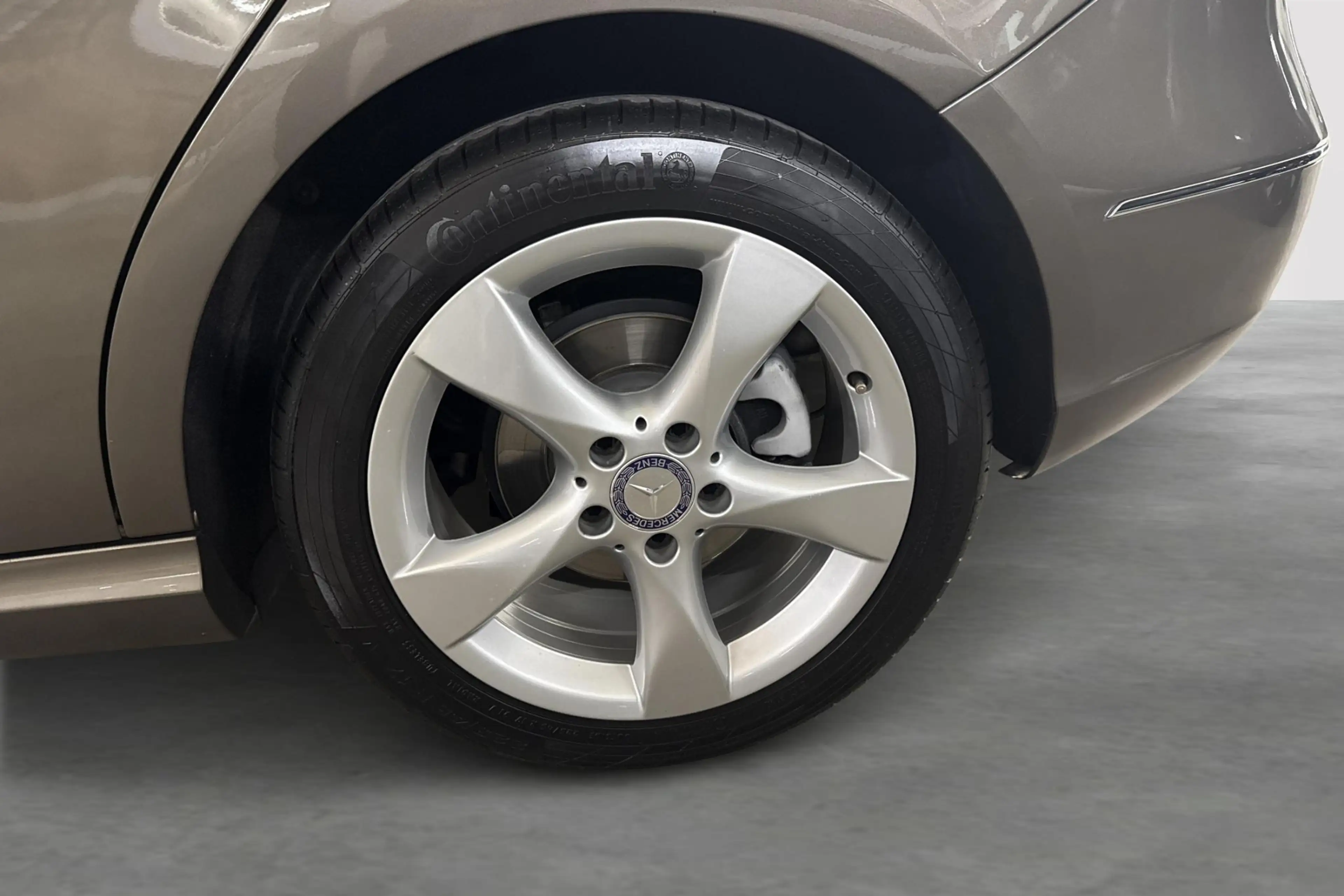 Mercedes-Benz B 180 CDI — photo 8