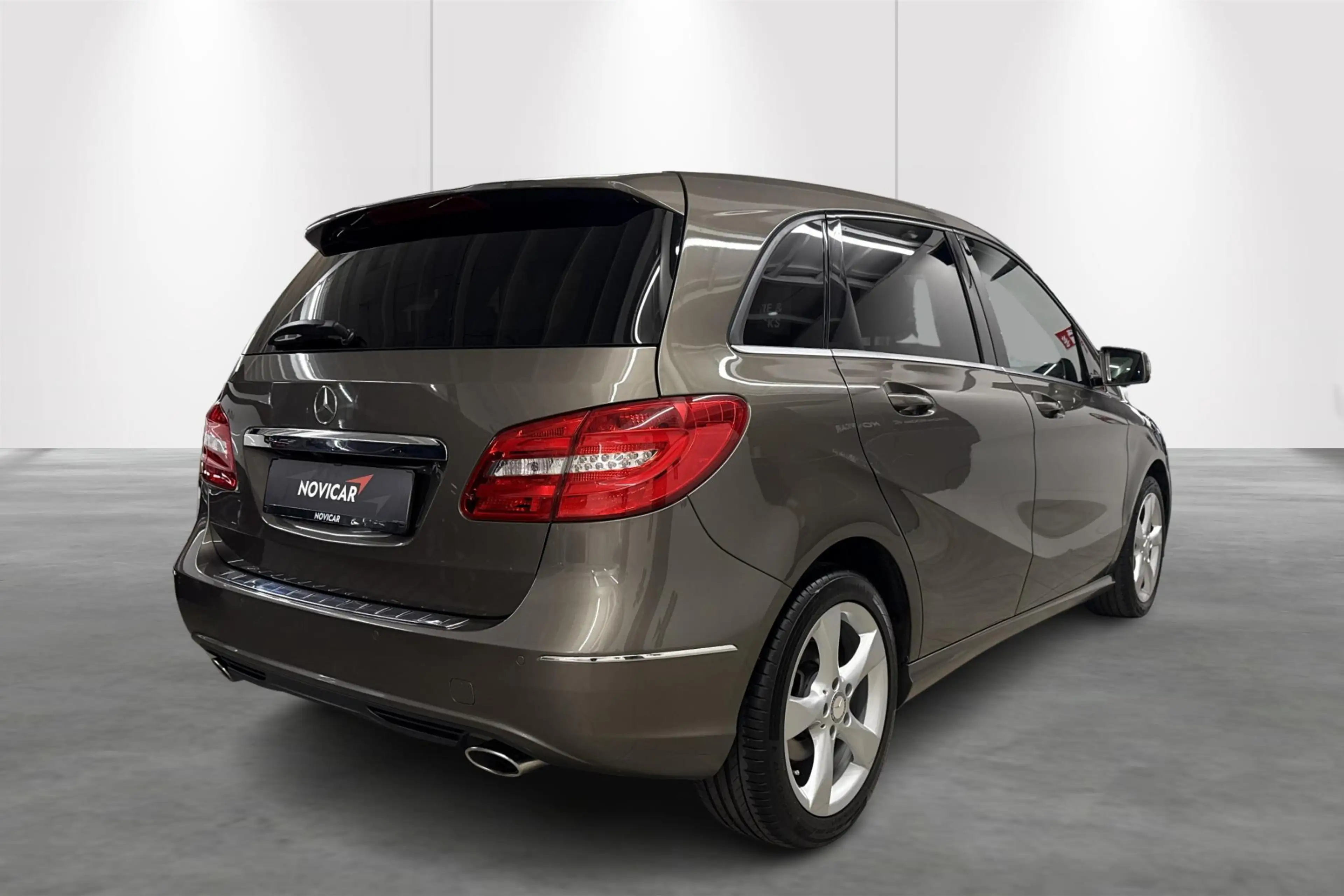 Mercedes-Benz B 180 CDI — photo 2