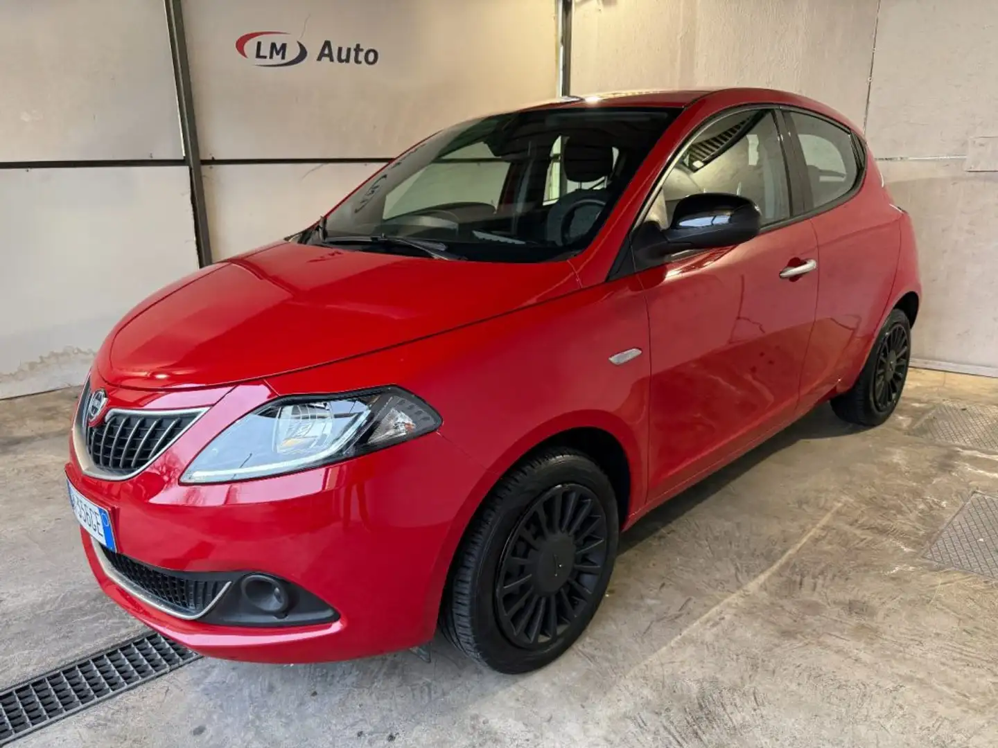 Lancia Ypsilon 1.0 FireFly 5 porte S&S Hybrid NEOPATENTATI Rosso - 1