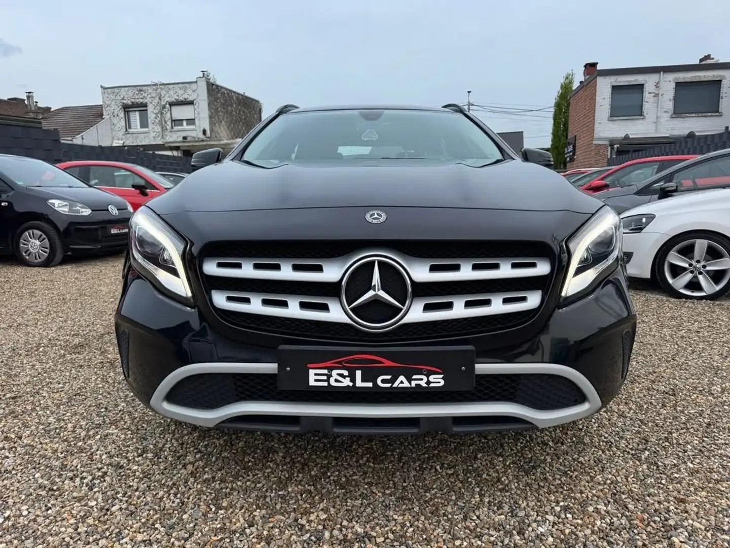 Mercedes-Benz GLA 200 d **12 mois de garantie** Zwart - 2