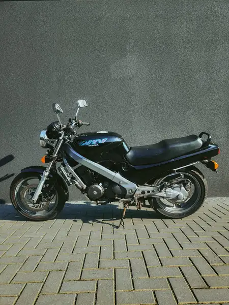 Honda NTV 650 - foto 2
