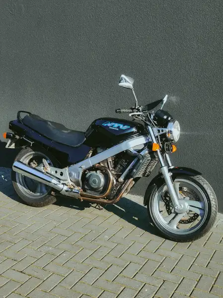 Honda NTV 650 - foto 8