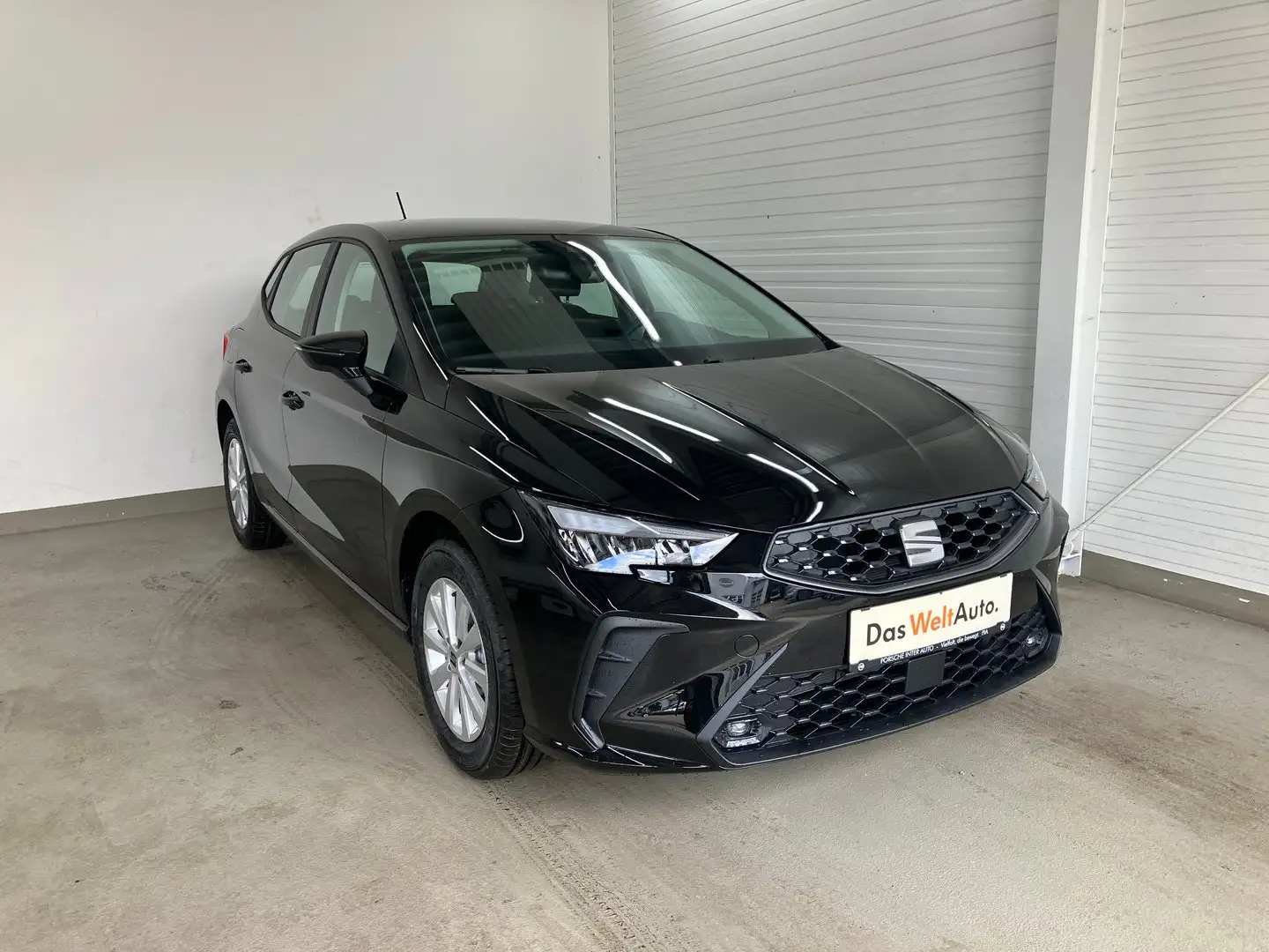 SEAT Ibiza Reference Edition 1.0 80PS Schwarz - 1