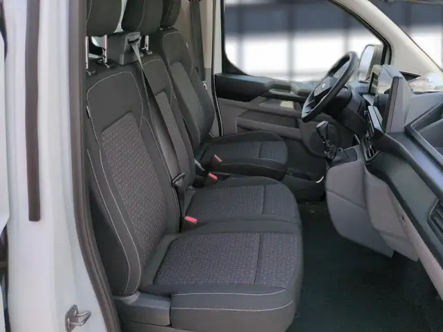 Ford Transit Custom view 14