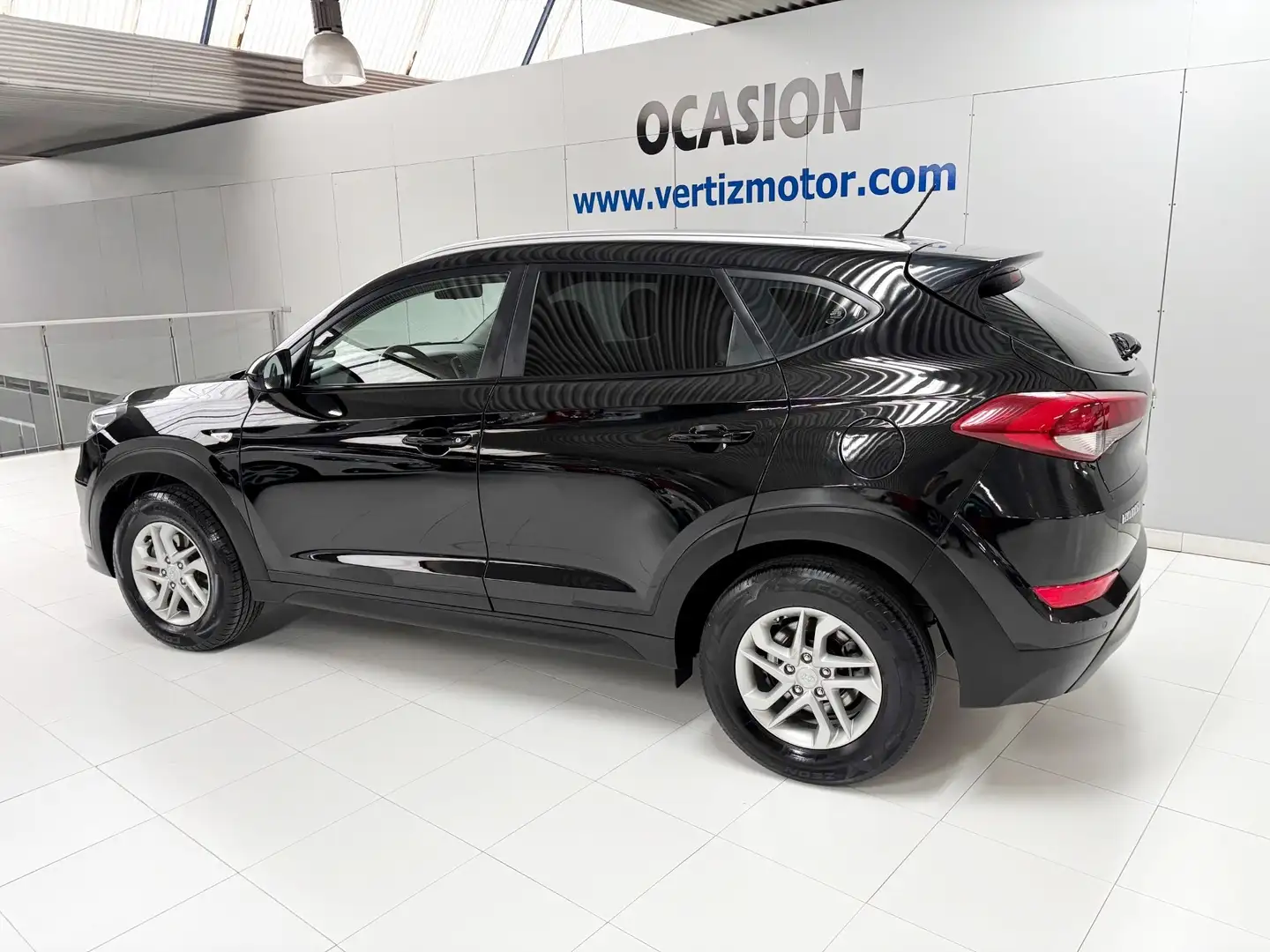 Hyundai TUCSON 1.6 GDI BE Klass 4x2 Schwarz - 2