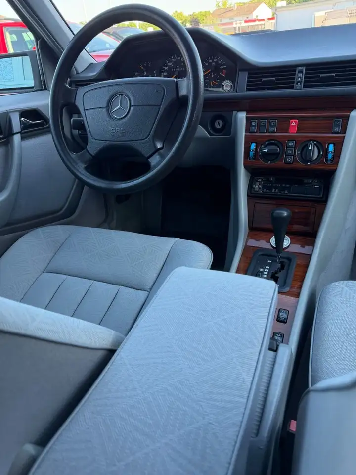 Mercedes-Benz E 280 T Sportline Autom.*1.Hd*Klima*AHK*SSD*Top*, foto 12