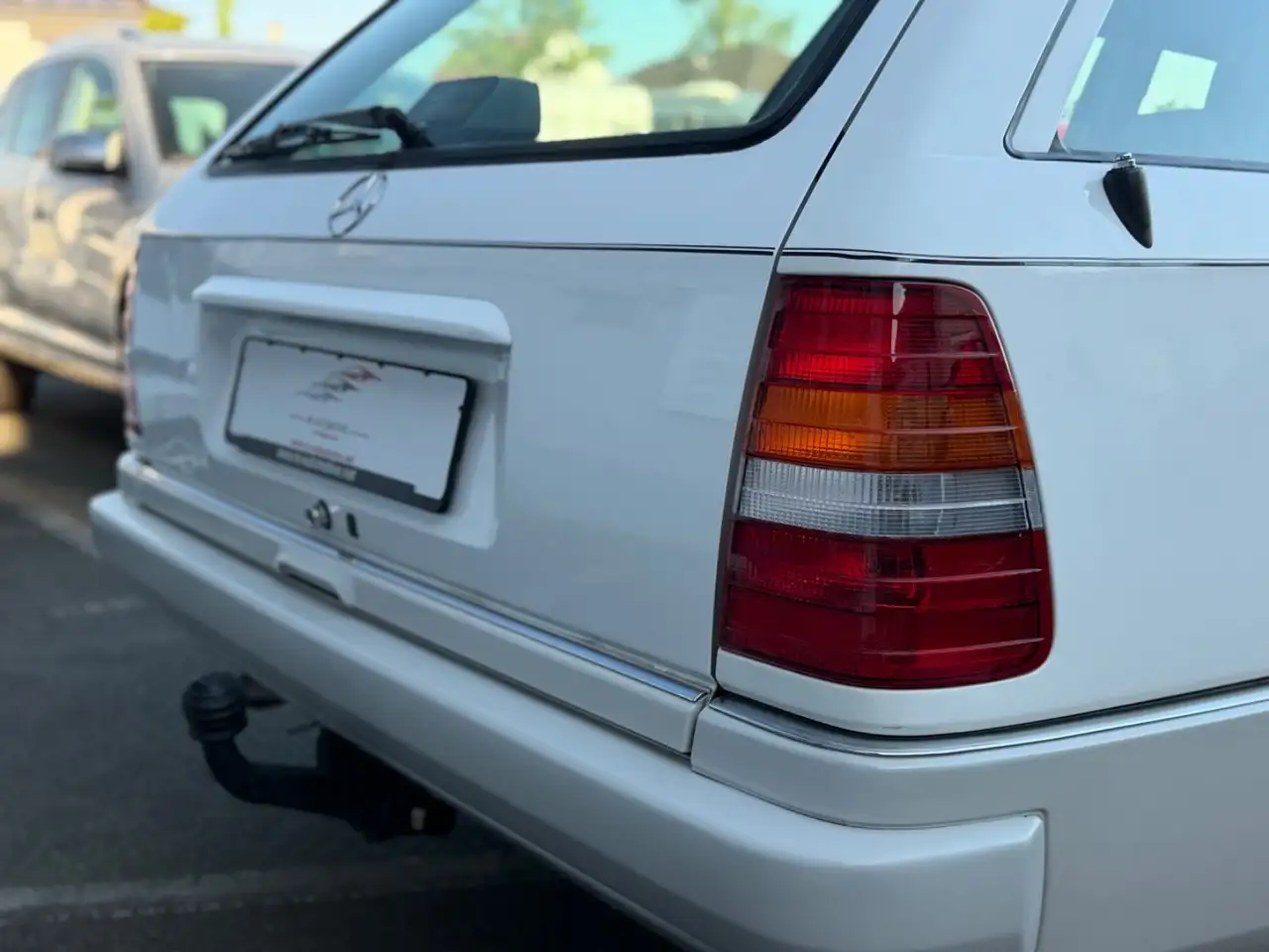 Mercedes-Benz E 280 T Sportline Autom.*1.Hd*Klima*AHK*SSD*Top*, foto 7