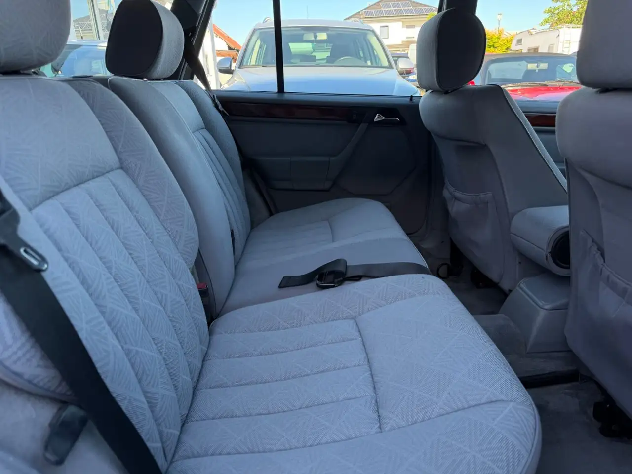 Mercedes-Benz E 280 T Sportline Autom.*1.Hd*Klima*AHK*SSD*Top*, foto 9