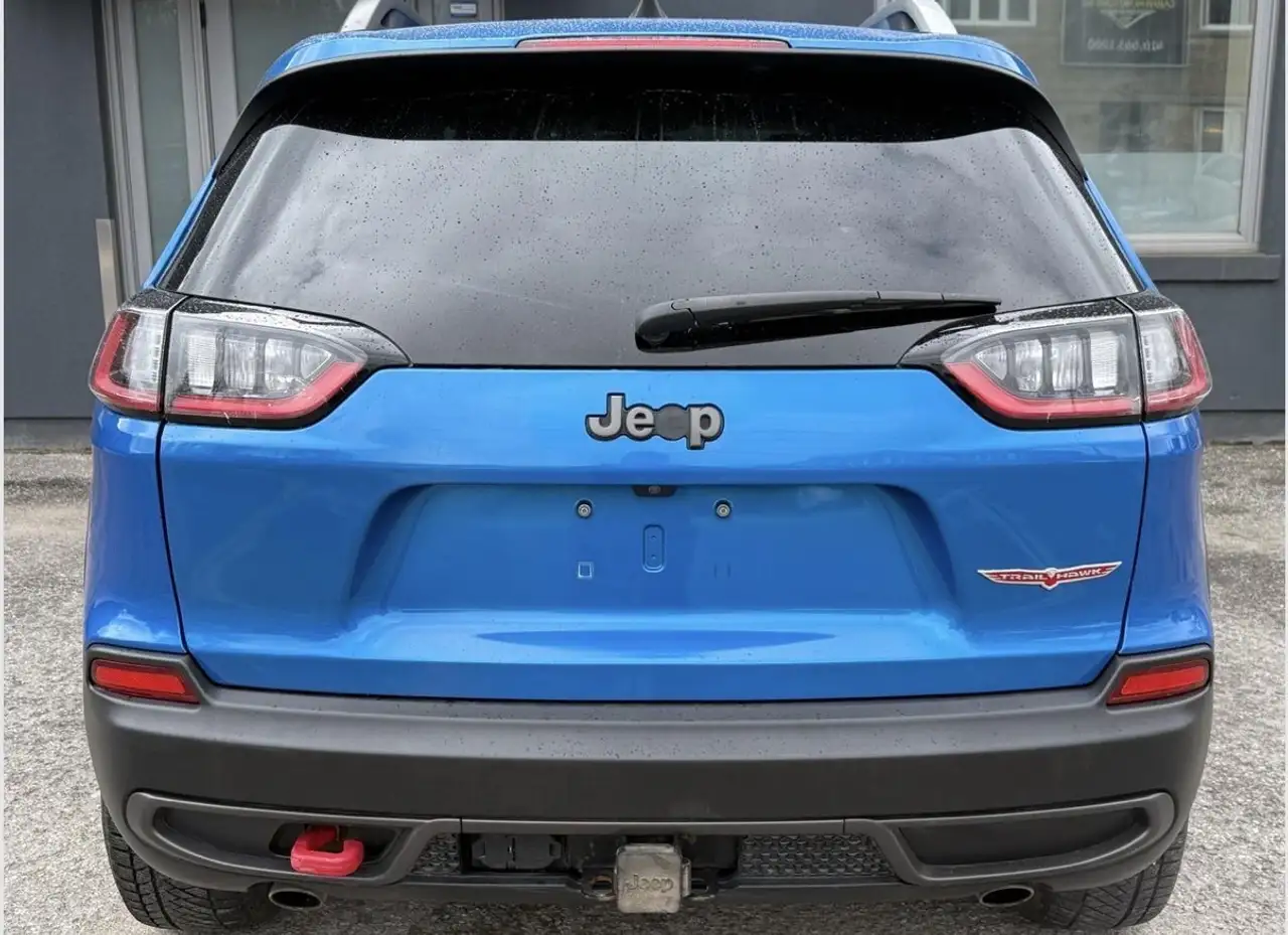 Jeep Cherokee снимка Jeep Cherokee