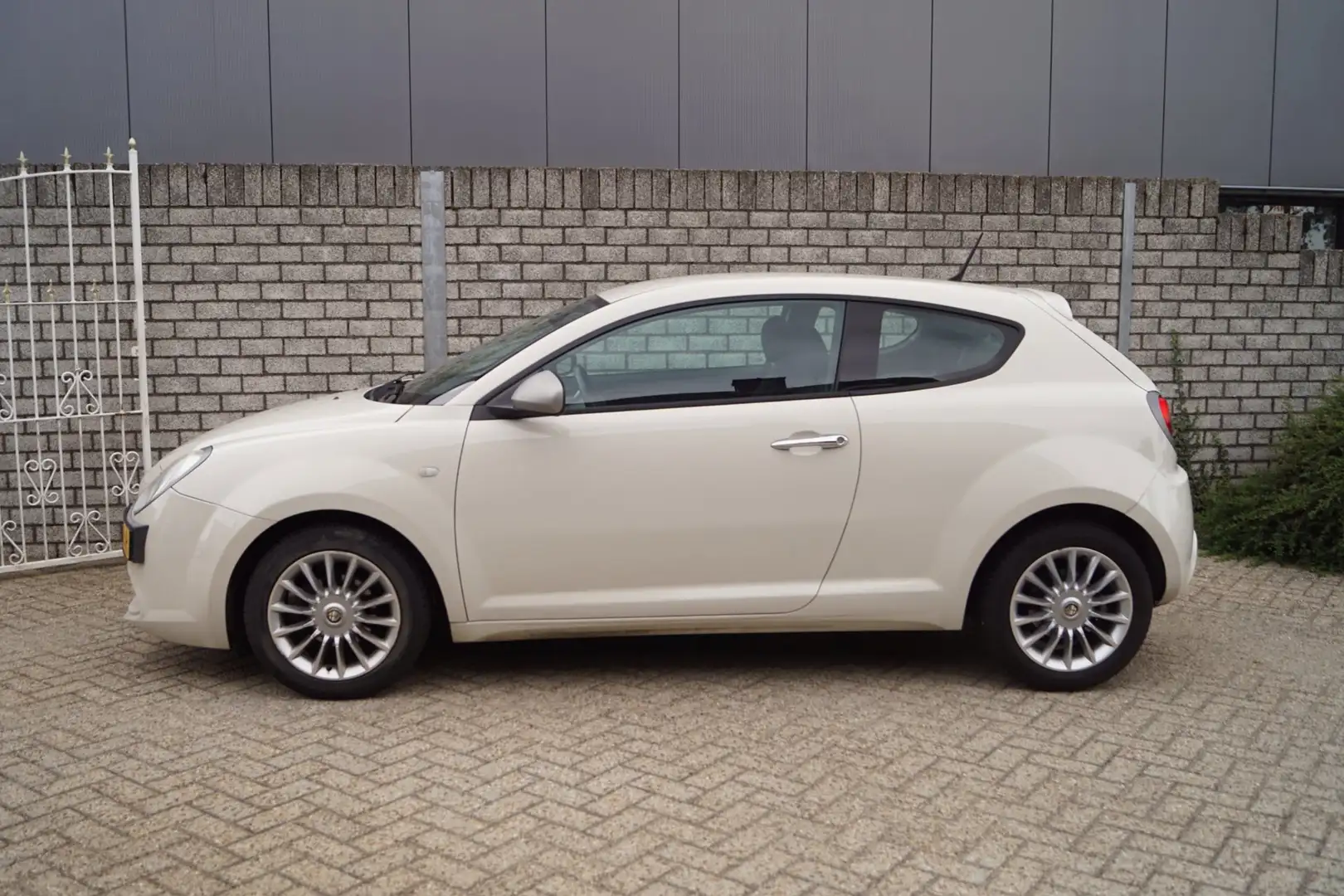 Alfa Romeo MiTo 1.4 Progression Airco Elektrische Ramen en Spiegel Weiß - 2