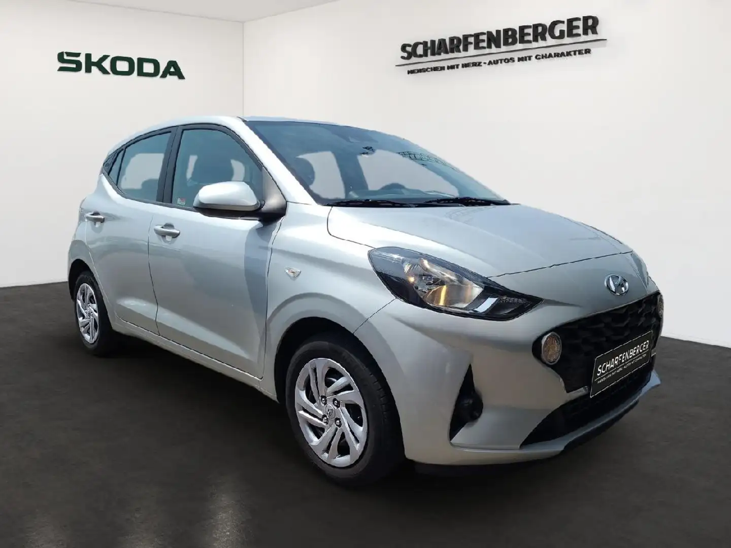 Hyundai i10 Select *EPH, SHZ, beh. Lenkrad* Silber - 2