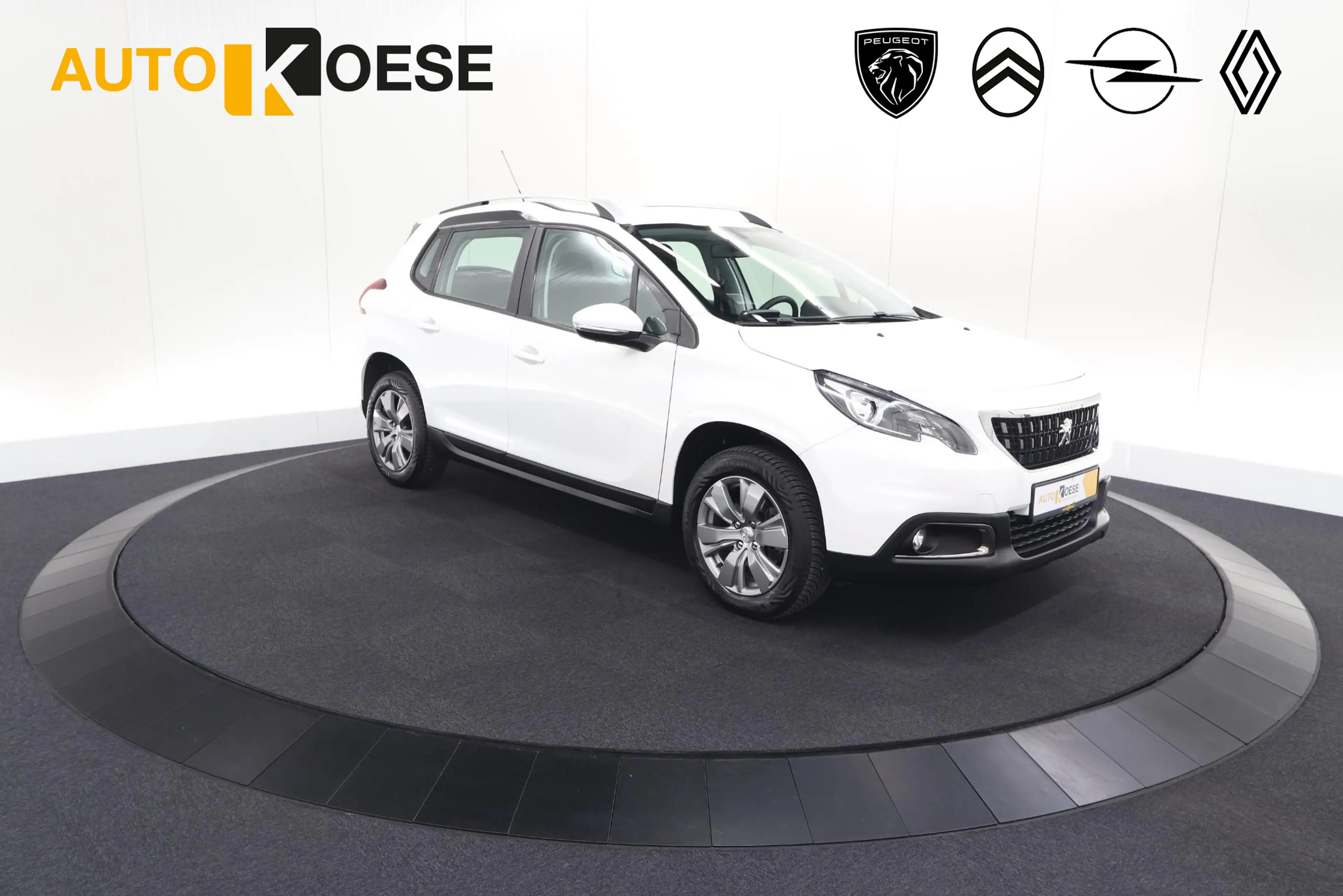 Peugeot 2008 PureTech 110 Blue Lion | Trekhaak | Apple Carplay