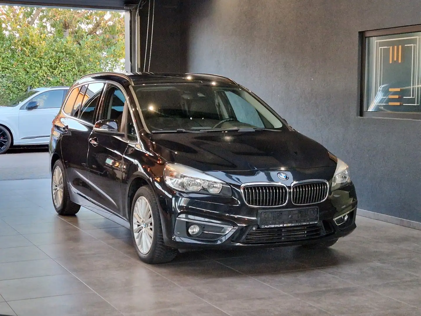 BMW 220 Luxury Line*Navi*AHK*Klimaauto* Schwarz - 1