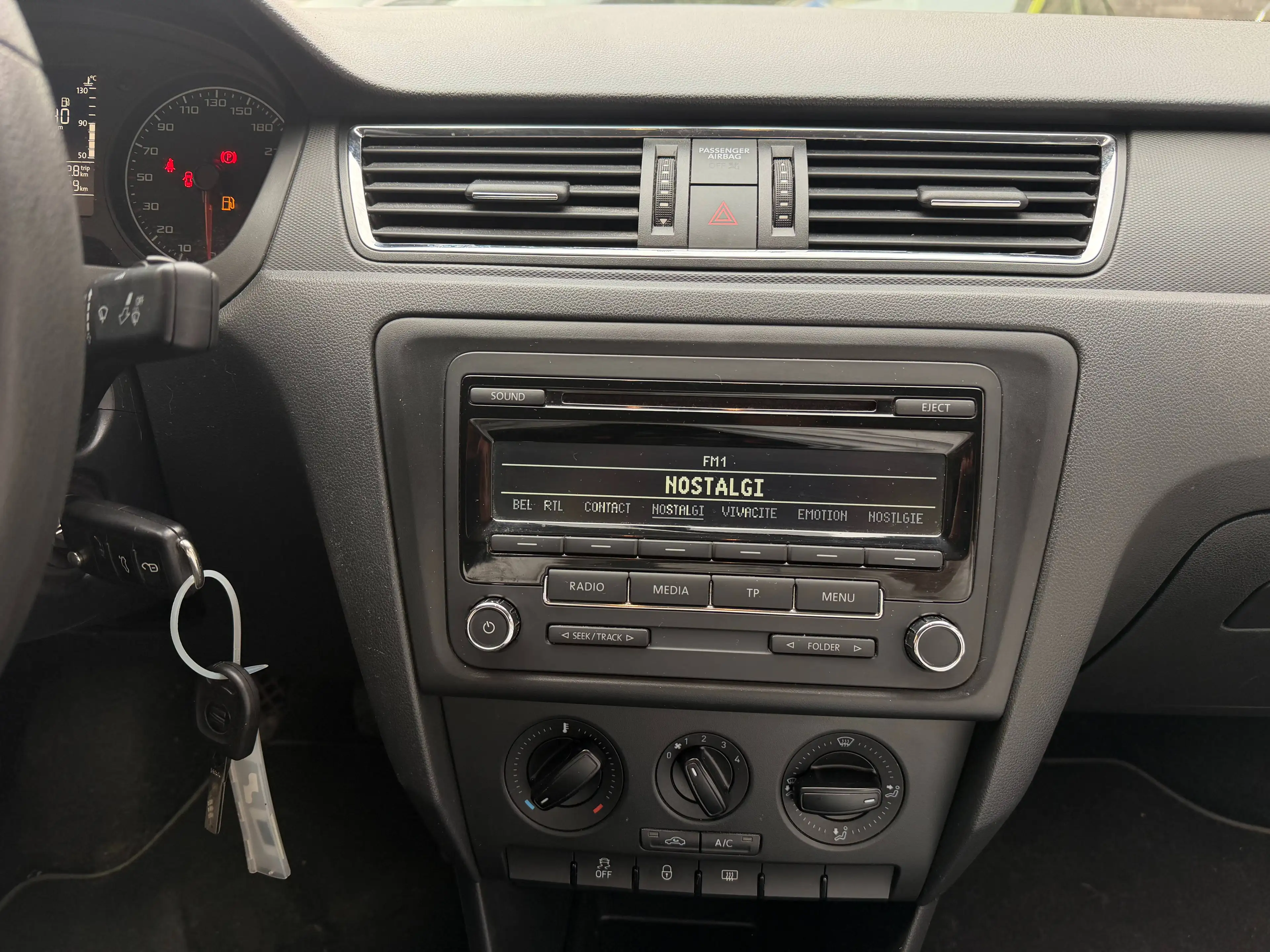SEAT Toledo 1.2 TSI-AIRCO-JANTES *1ER PROPRIETAIRE* — photo 9