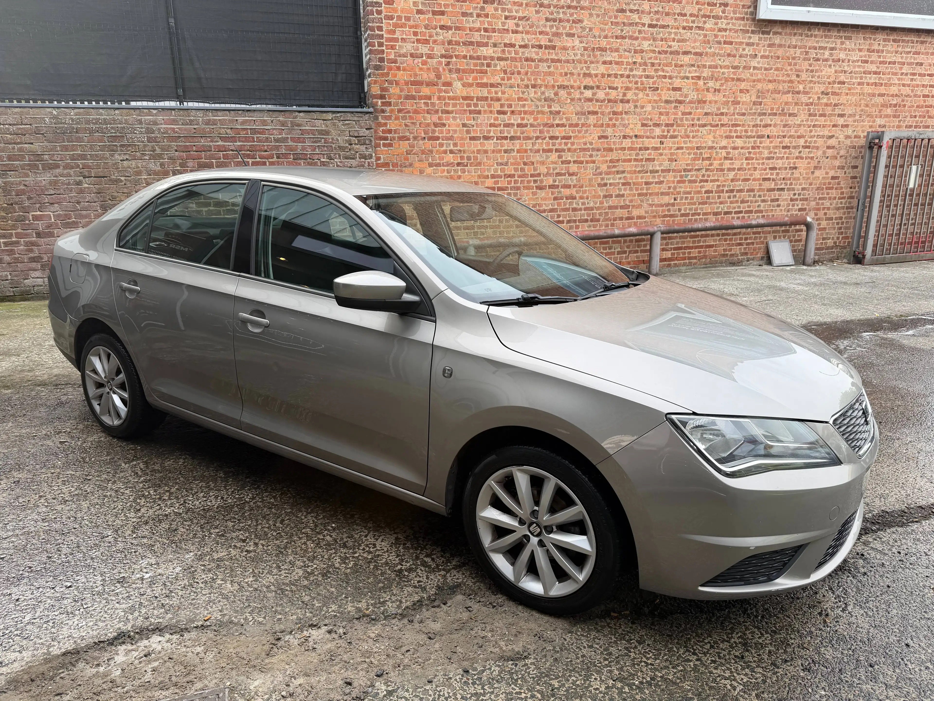 SEAT Toledo 1.2 TSI-AIRCO-JANTES *1ER PROPRIETAIRE* — photo 3