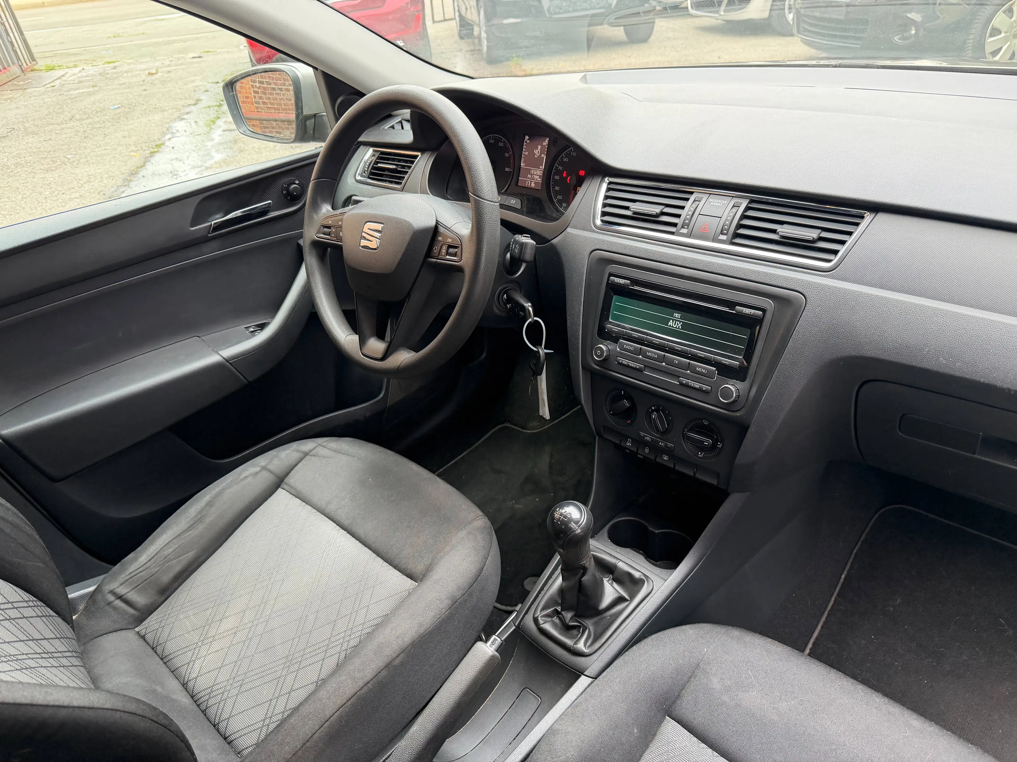 SEAT Toledo 1.2 TSI-AIRCO-JANTES *1ER PROPRIETAIRE* — photo 8