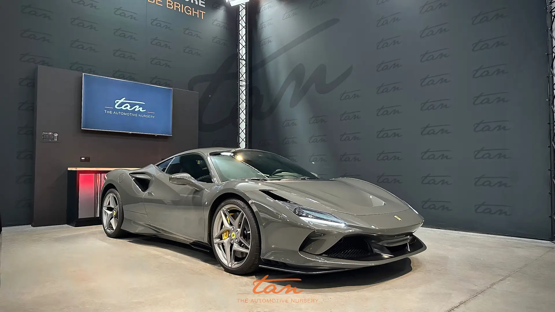 Ferrari F8 Tributo 3.9 V8 BiTurbo Grigio Scuro Ferrari Power Warranty Szürke - 1