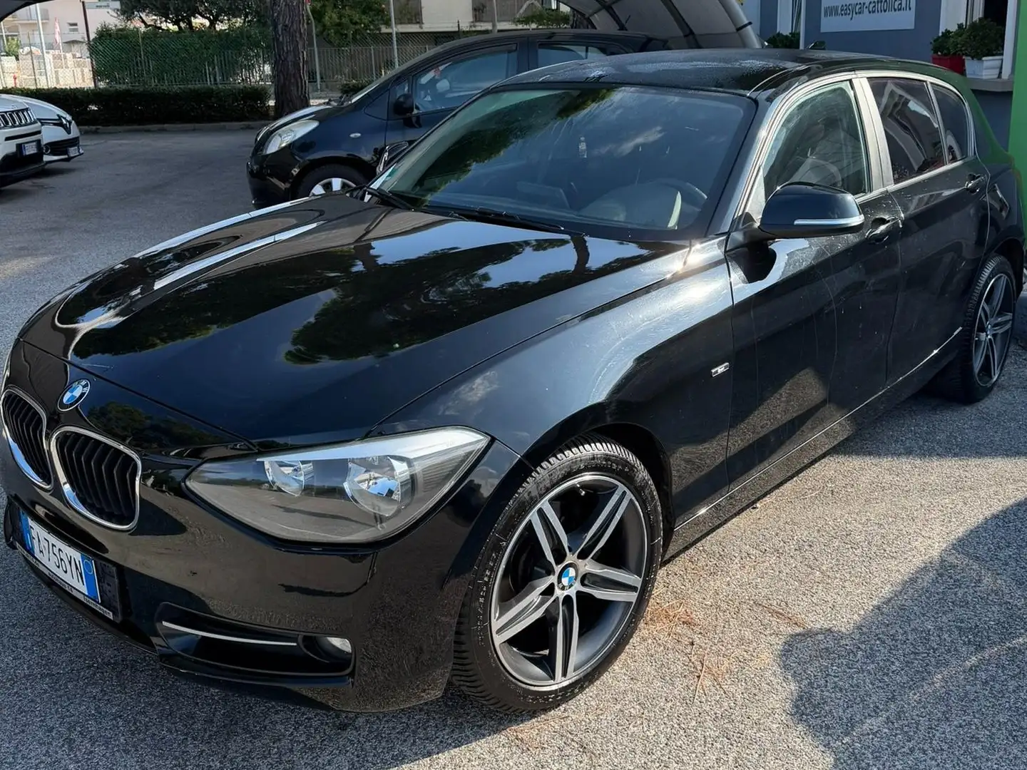 BMW 118 Serie 1 F/20-21 2011 118d 5p Sport Nero - 1