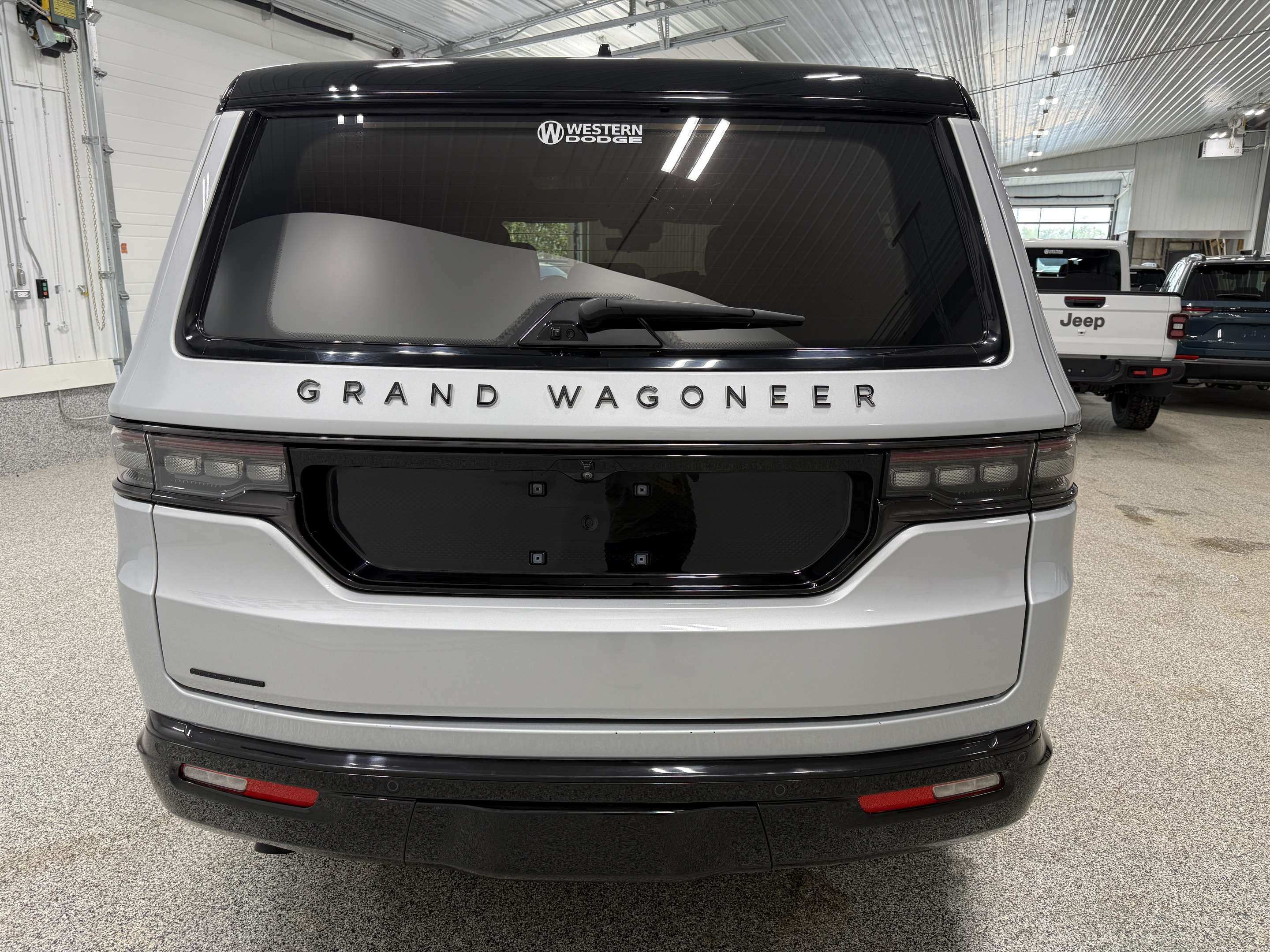 2023 Jeep Grand Wagoneer