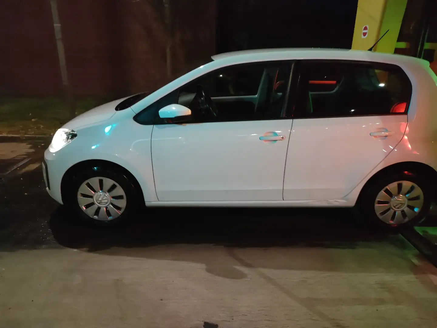 Volkswagen up! 5p 1.0 Move 60cv - 1