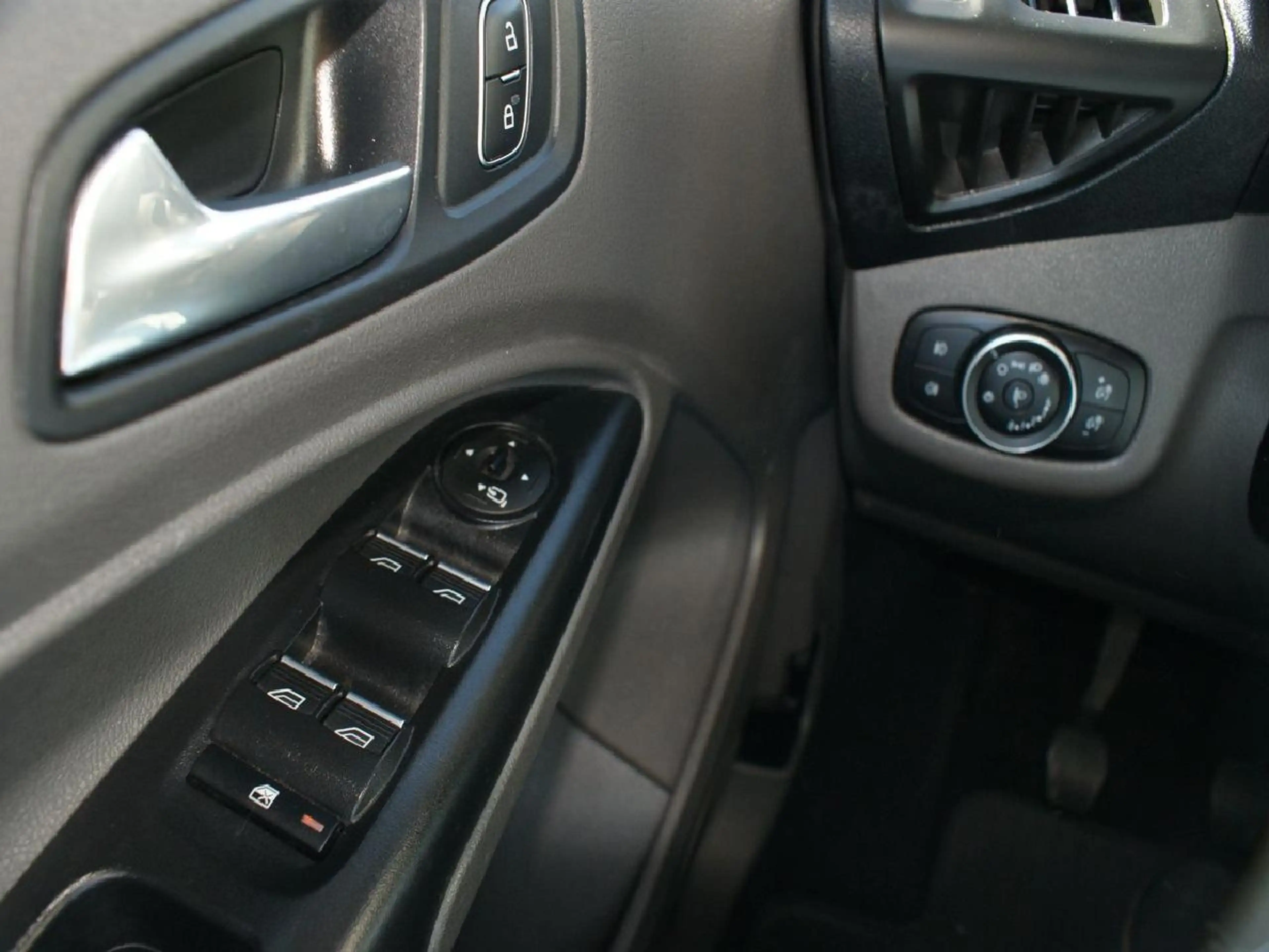 Ford Tourneo Connect Titanium Navi Alu RFKam. — photo 13