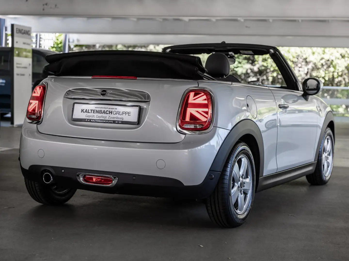 MINI Cooper Cabrio Salt LED NAVI SHZ PDC KLIMA Silber - 2