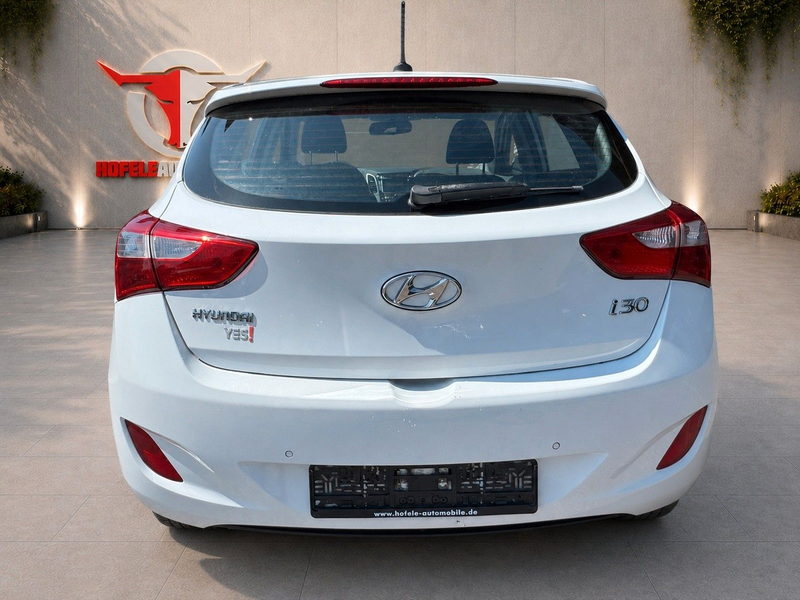 Hyundai i30 YES!*NAVI/TEMPO/KLIMA/CAM* — photo 7
