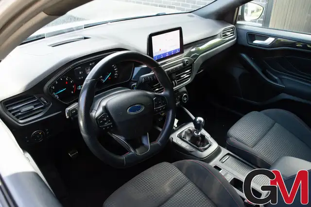 Ford Focus view 14